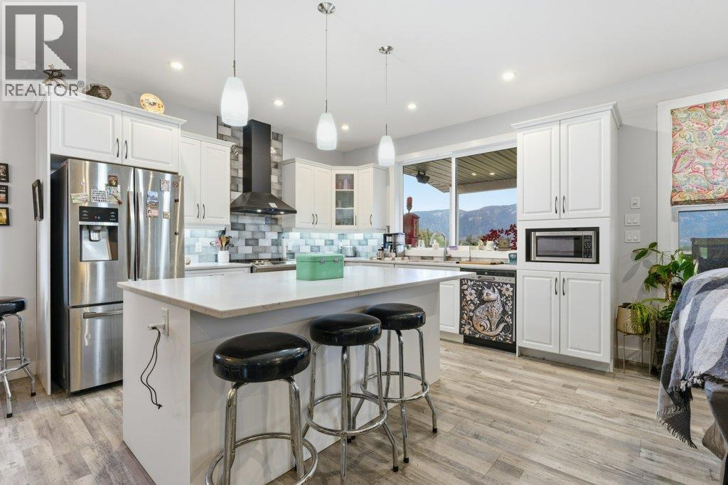 4370 Round Prairie Road, Spallumcheen, British Columbia  V0E 2B4 - Photo 4 - 10377394