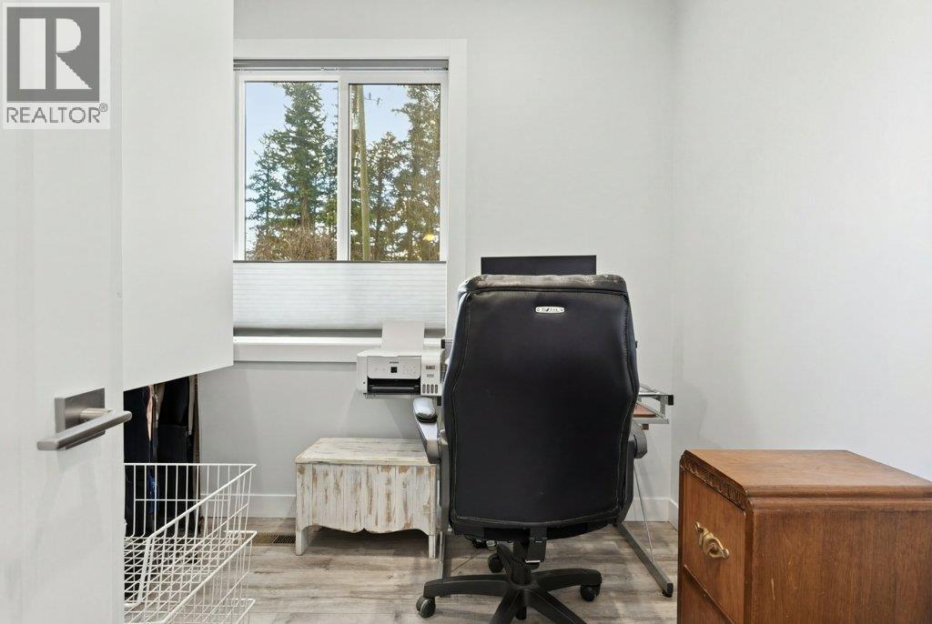 4370 Round Prairie Road, Spallumcheen, British Columbia  V0E 2B4 - Photo 9 - 10377394