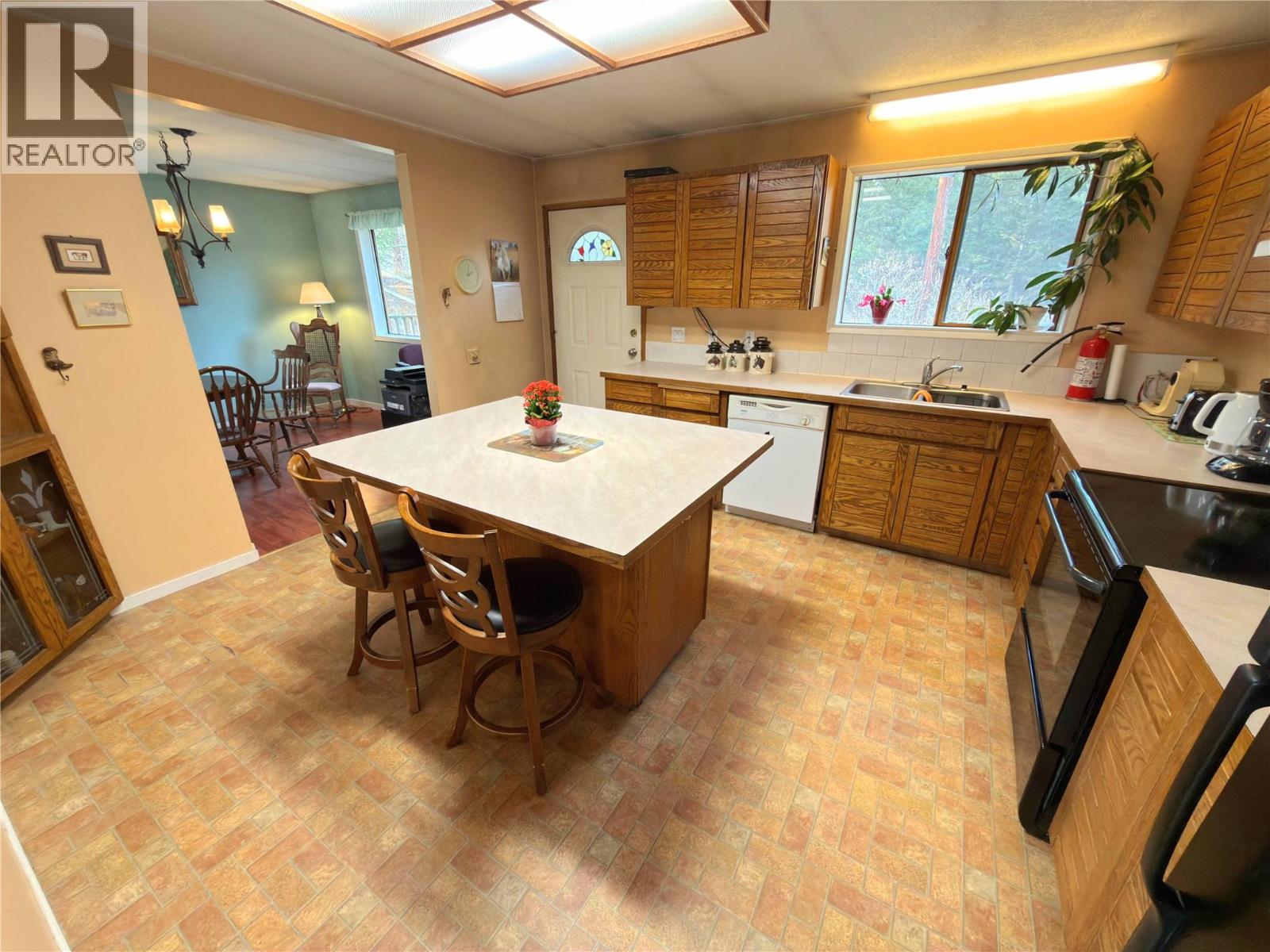 849 Old Princeton-Merritt Highway, Princeton, British Columbia  V0X 1W0 - Photo 18 - 10377319