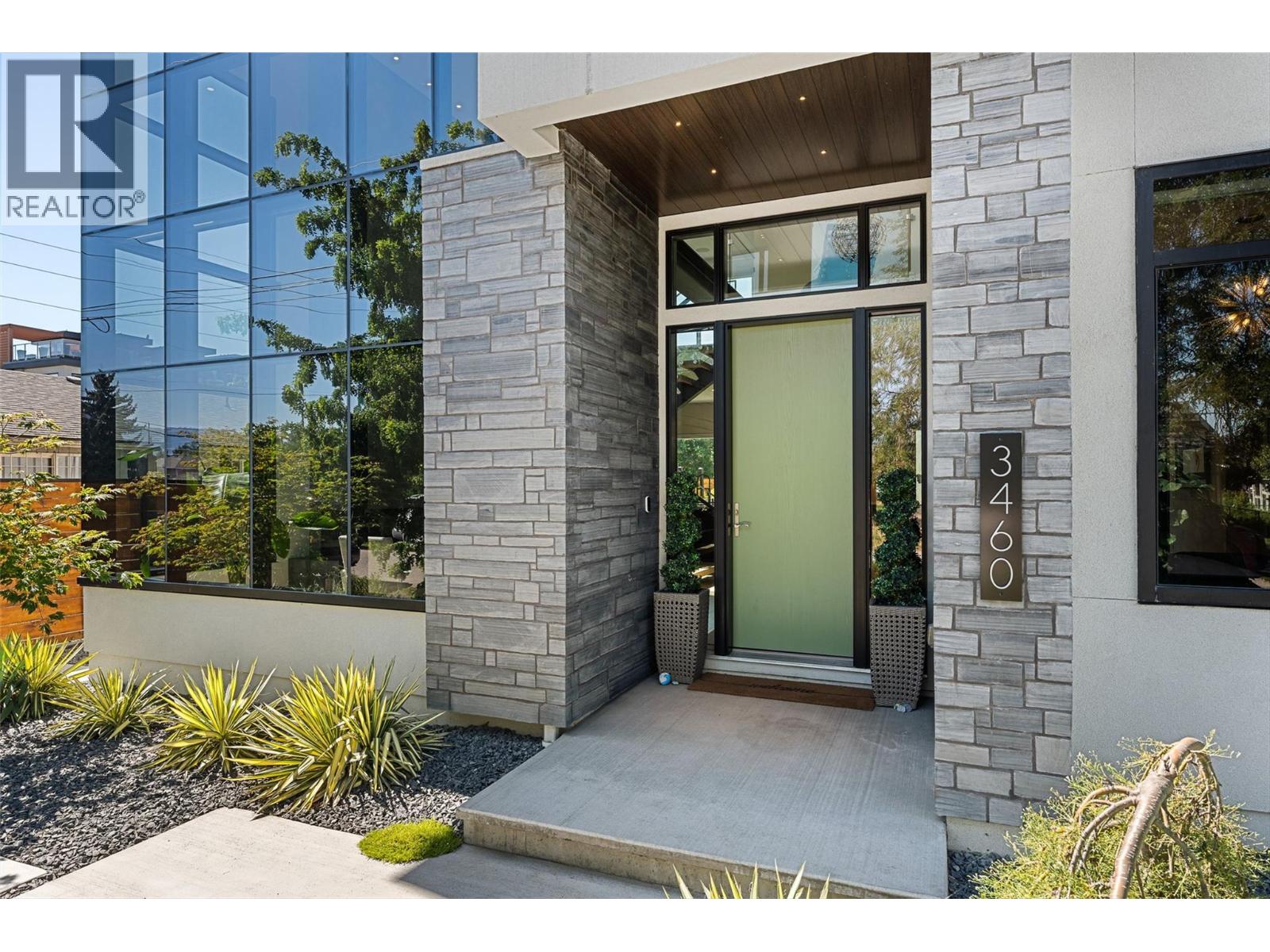 3460 Patsy Road, Kelowna, British Columbia  V1W 3E8 - Photo 2 - 10377453