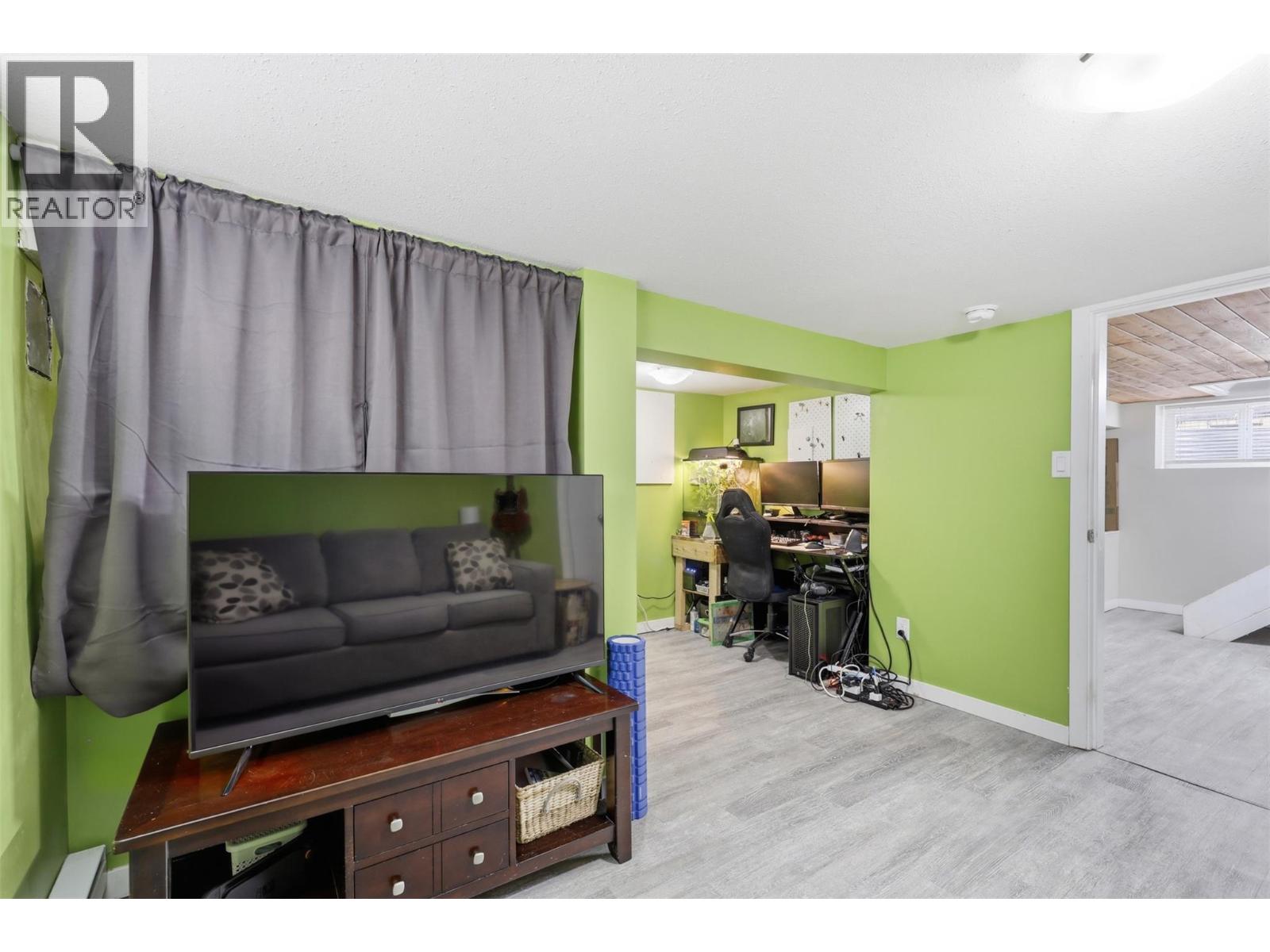 1066 Westminster Avenue, Kamloops, British Columbia  V2B 1P2 - Photo 32 - 10377196