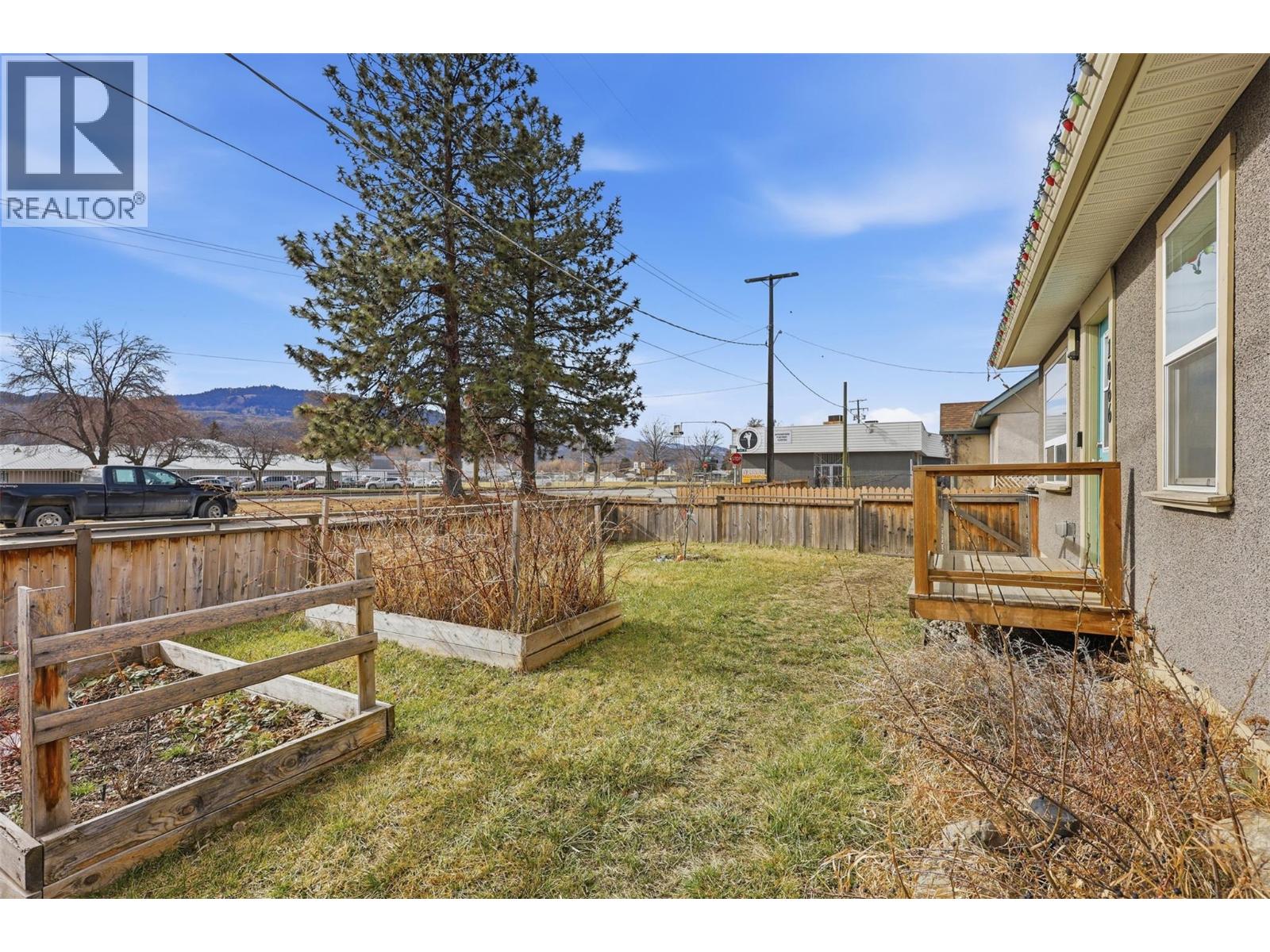 1066 Westminster Avenue, Kamloops, British Columbia  V2B 1P2 - Photo 34 - 10377196