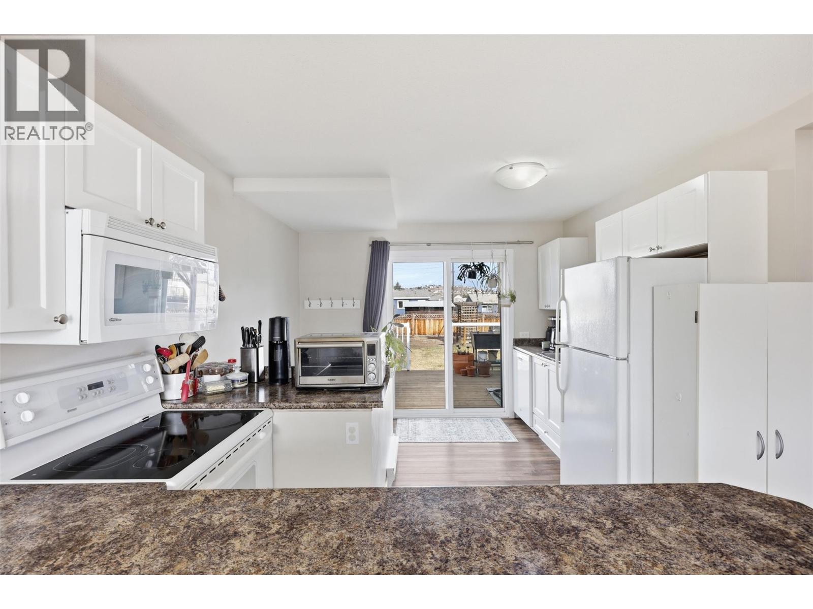 1066 Westminster Avenue, Kamloops, British Columbia  V2B 1P2 - Photo 7 - 10377196