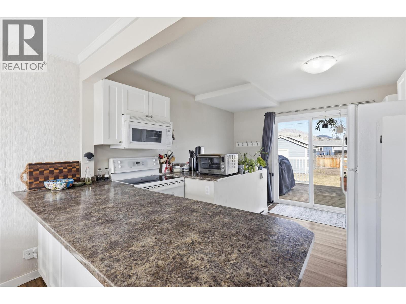 1066 Westminster Avenue, Kamloops, British Columbia  V2B 1P2 - Photo 8 - 10377196