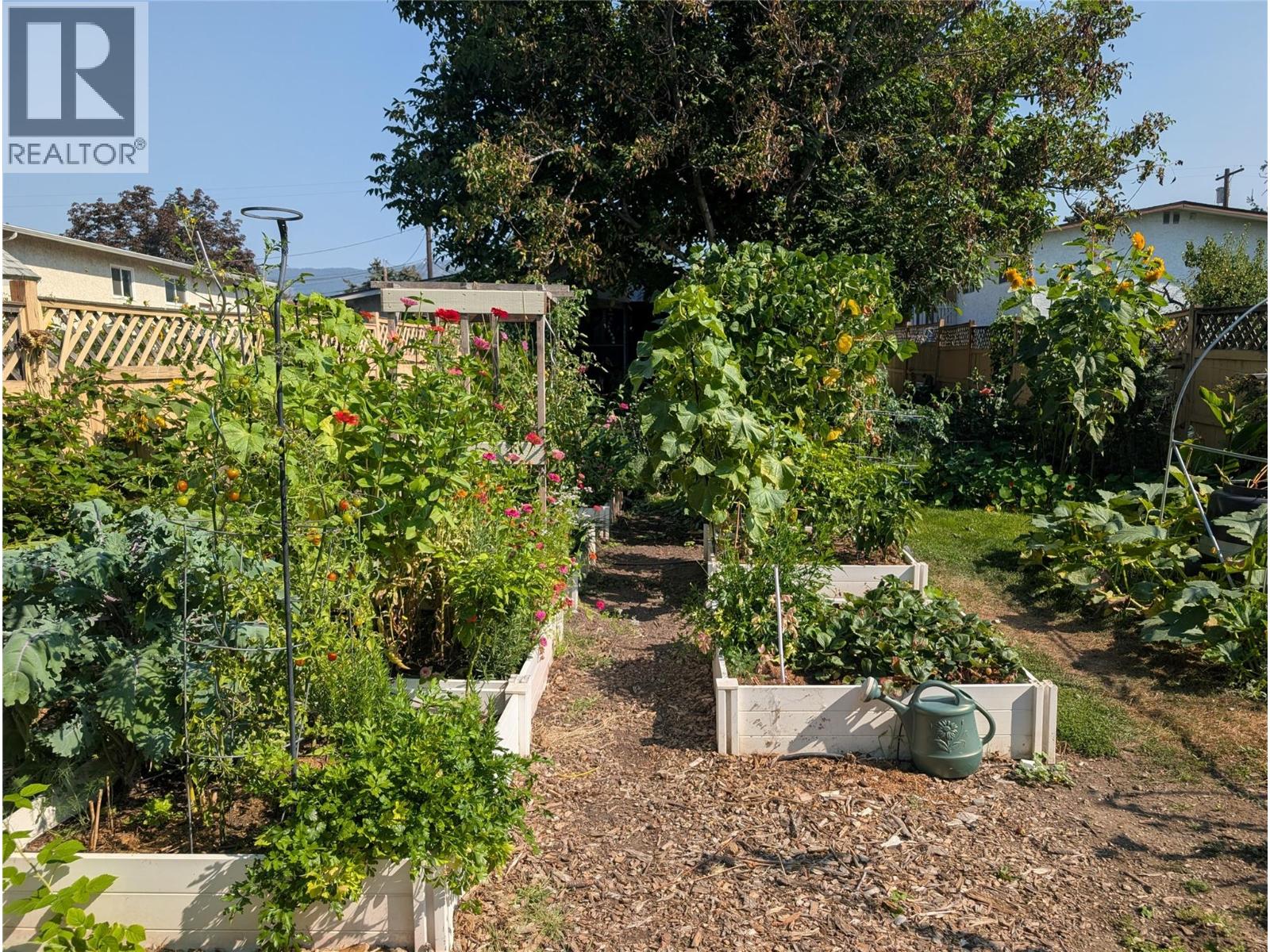 430 Fleming Road, Kelowna, British Columbia  V1X 3Z3 - Photo 2 - 10377061