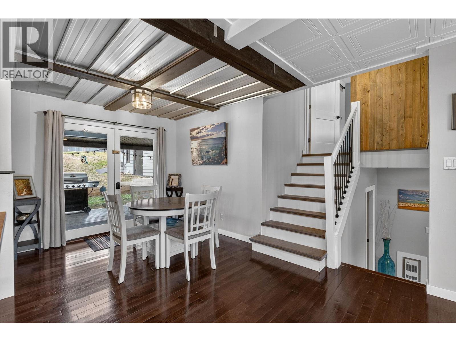 9803 Venables Drive, Coldstream, British Columbia  V1B 2K1 - Photo 13 - 10376732