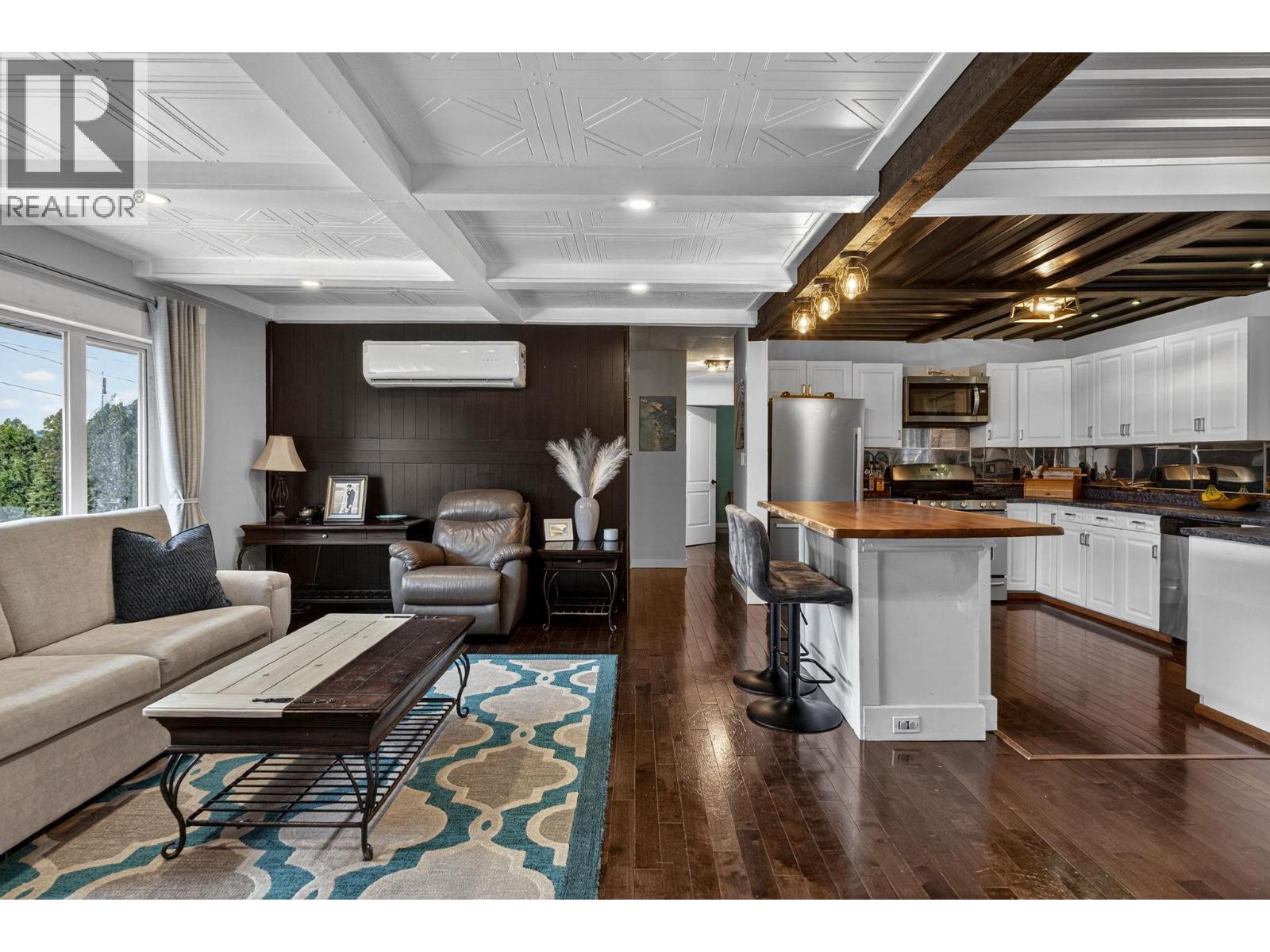 9803 Venables Drive, Coldstream, British Columbia  V1B 2K1 - Photo 16 - 10376732