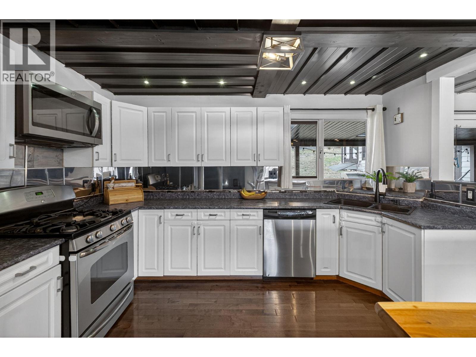 9803 Venables Drive, Coldstream, British Columbia  V1B 2K1 - Photo 20 - 10376732