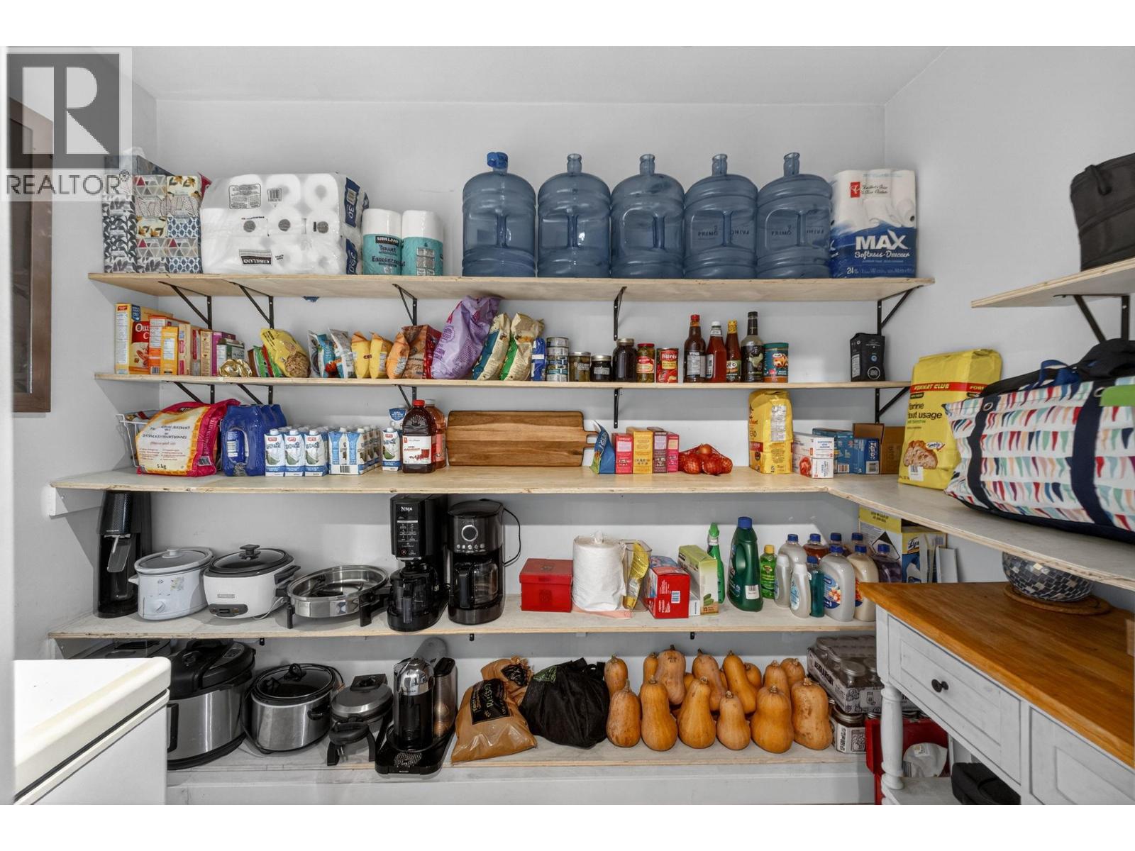 9803 Venables Drive, Coldstream, British Columbia  V1B 2K1 - Photo 8 - 10376732