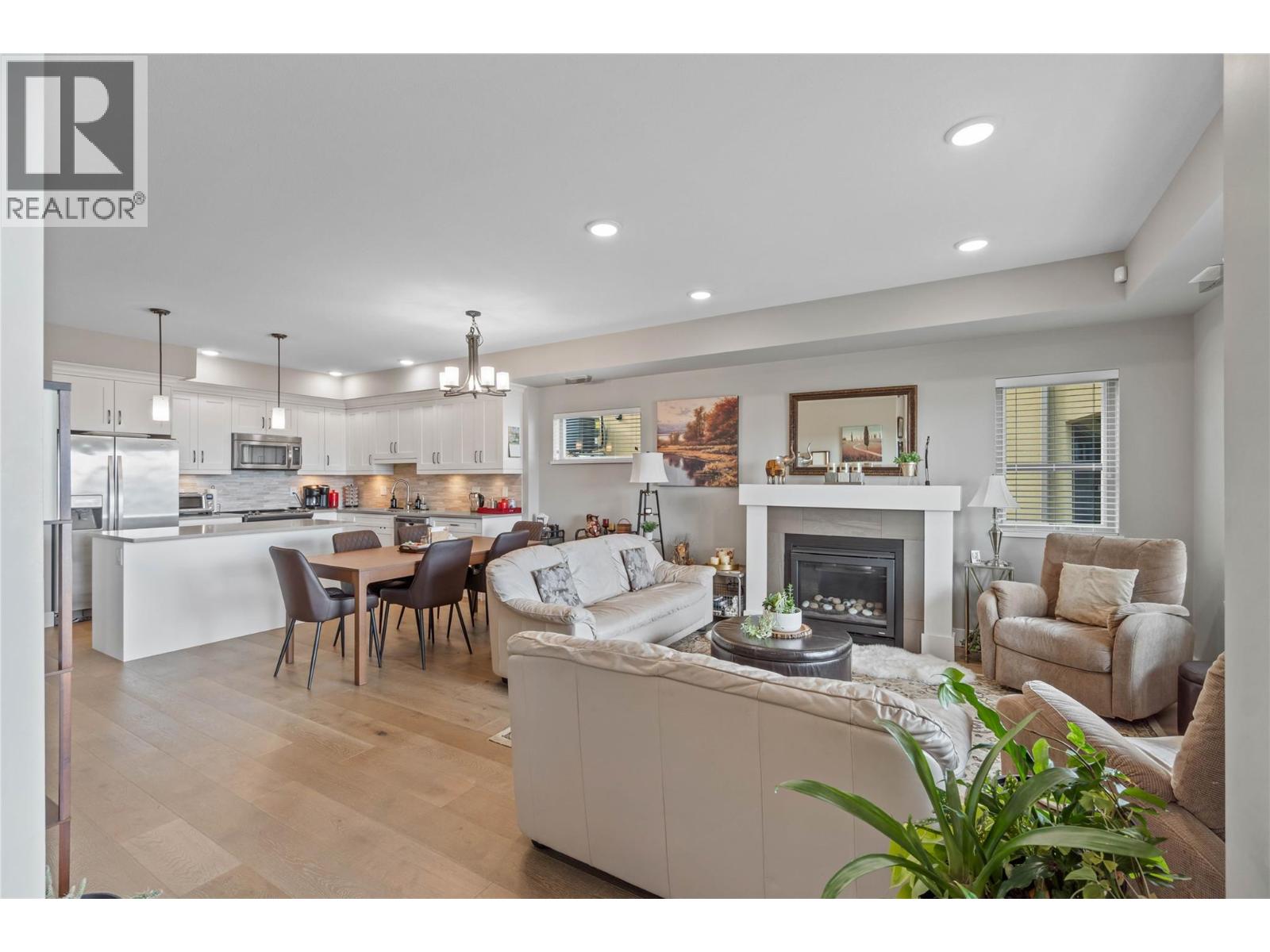 2171 Van Horne Drive Unit# 27, Kamloops, British Columbia  V1S 0E2 - Photo 4 - 10377431