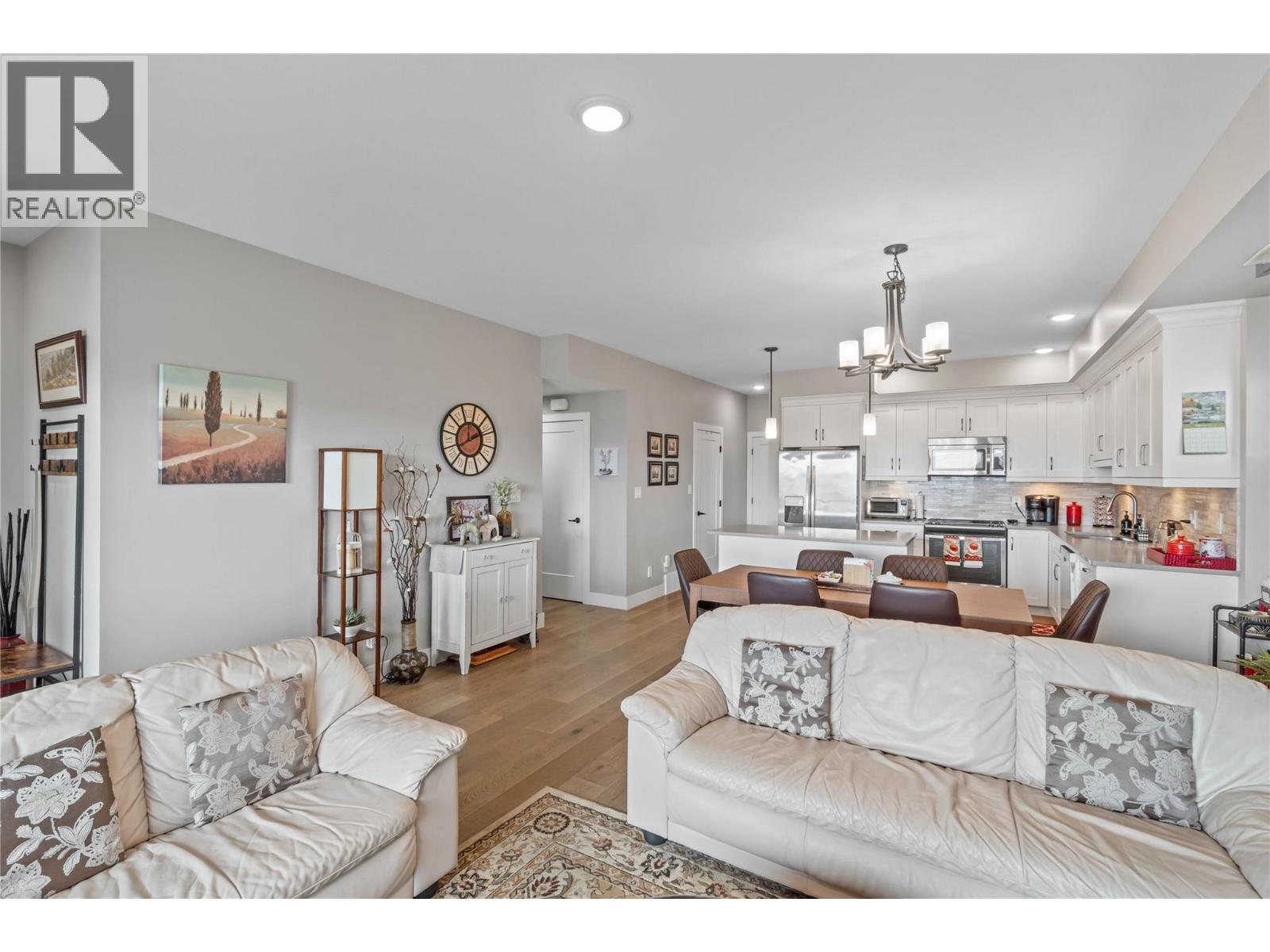 2171 Van Horne Drive Unit# 27, Kamloops, British Columbia  V1S 0E2 - Photo 5 - 10377431