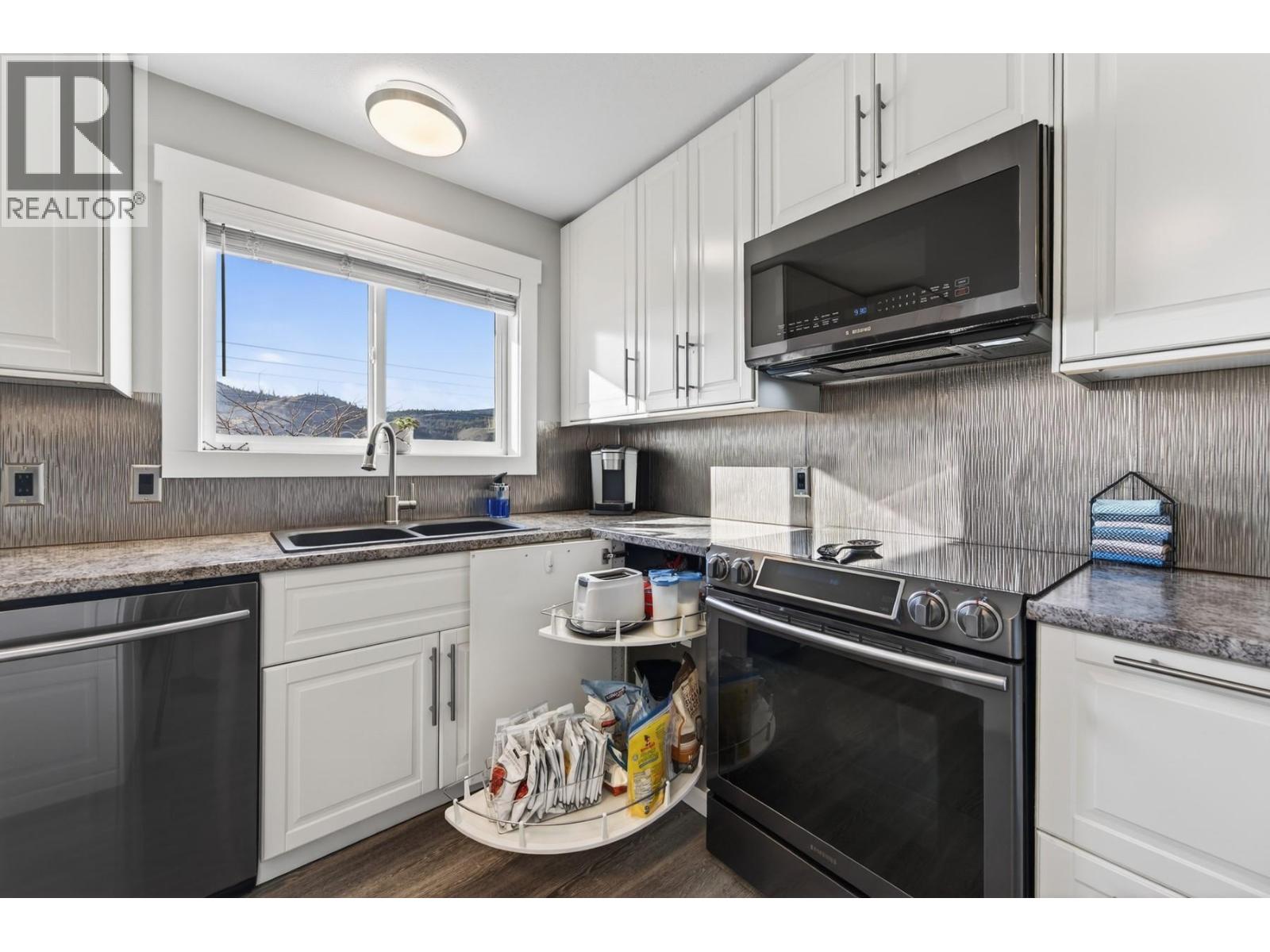 3197 Shuswap Road, Kamloops, British Columbia  V2H 1T1 - Photo 10 - 10376862