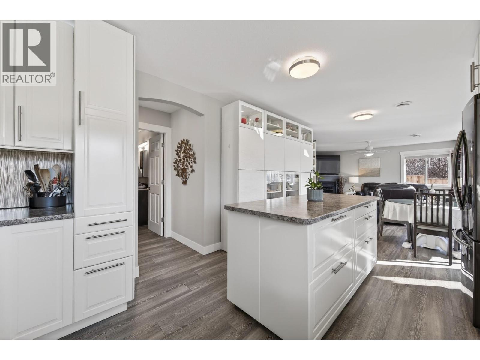 3197 Shuswap Road, Kamloops, British Columbia  V2H 1T1 - Photo 12 - 10376862