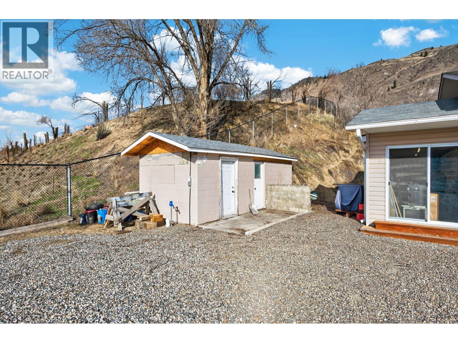 3197 Shuswap Road, Kamloops, British Columbia  V2H 1T1 - Photo 45 - 10376862