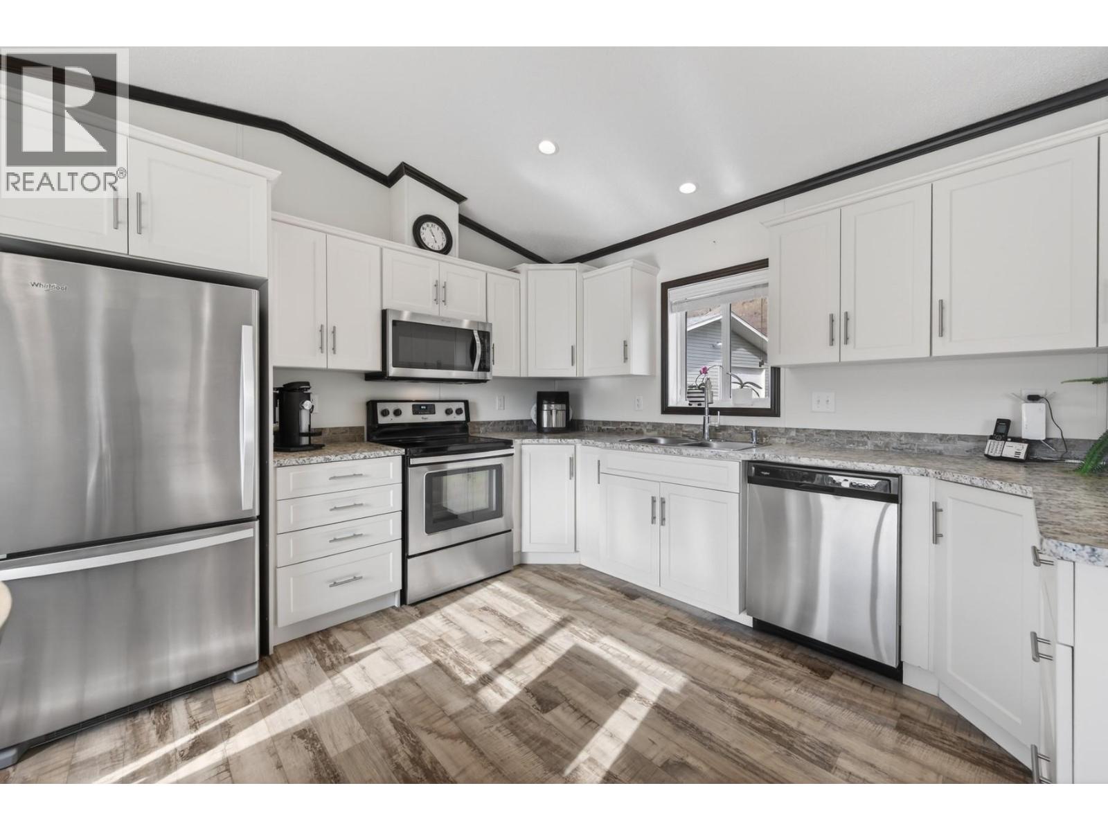 3197 Shuswap Road, Kamloops, British Columbia  V2H 1T1 - Photo 58 - 10376862