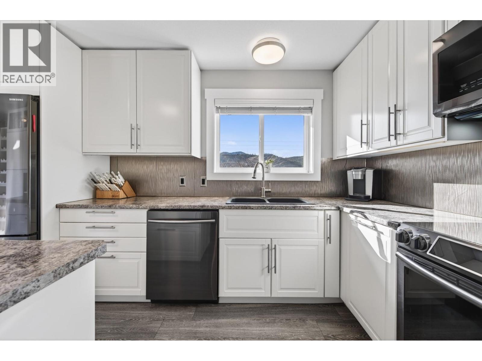 3197 Shuswap Road, Kamloops, British Columbia  V2H 1T1 - Photo 9 - 10376862