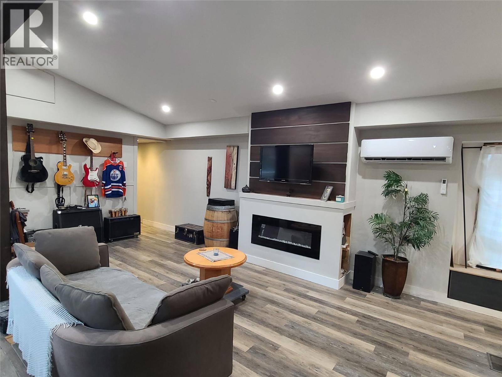 1999 Highway 97s Unit# 14, Kelowna, British Columbia  V1Z 1B2 - Photo 6 - 10377476