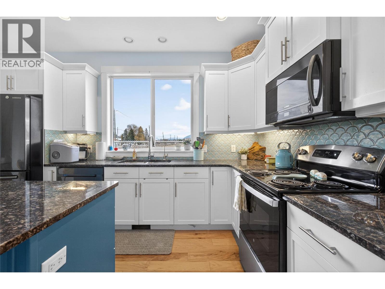 1330 10 Street Sw Unit# 1, Salmon Arm, British Columbia  V1E 0E4 - Photo 12 - 10376945