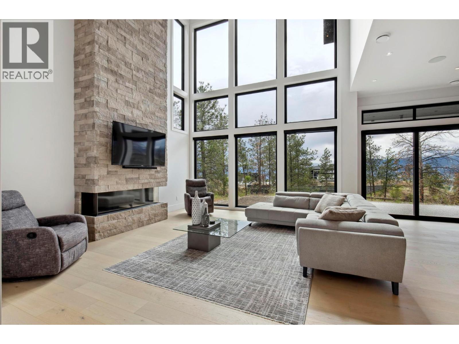 1561 Cabernet Court, West Kelowna, British Columbia  V4T 3B5 - Photo 3 - 10377481