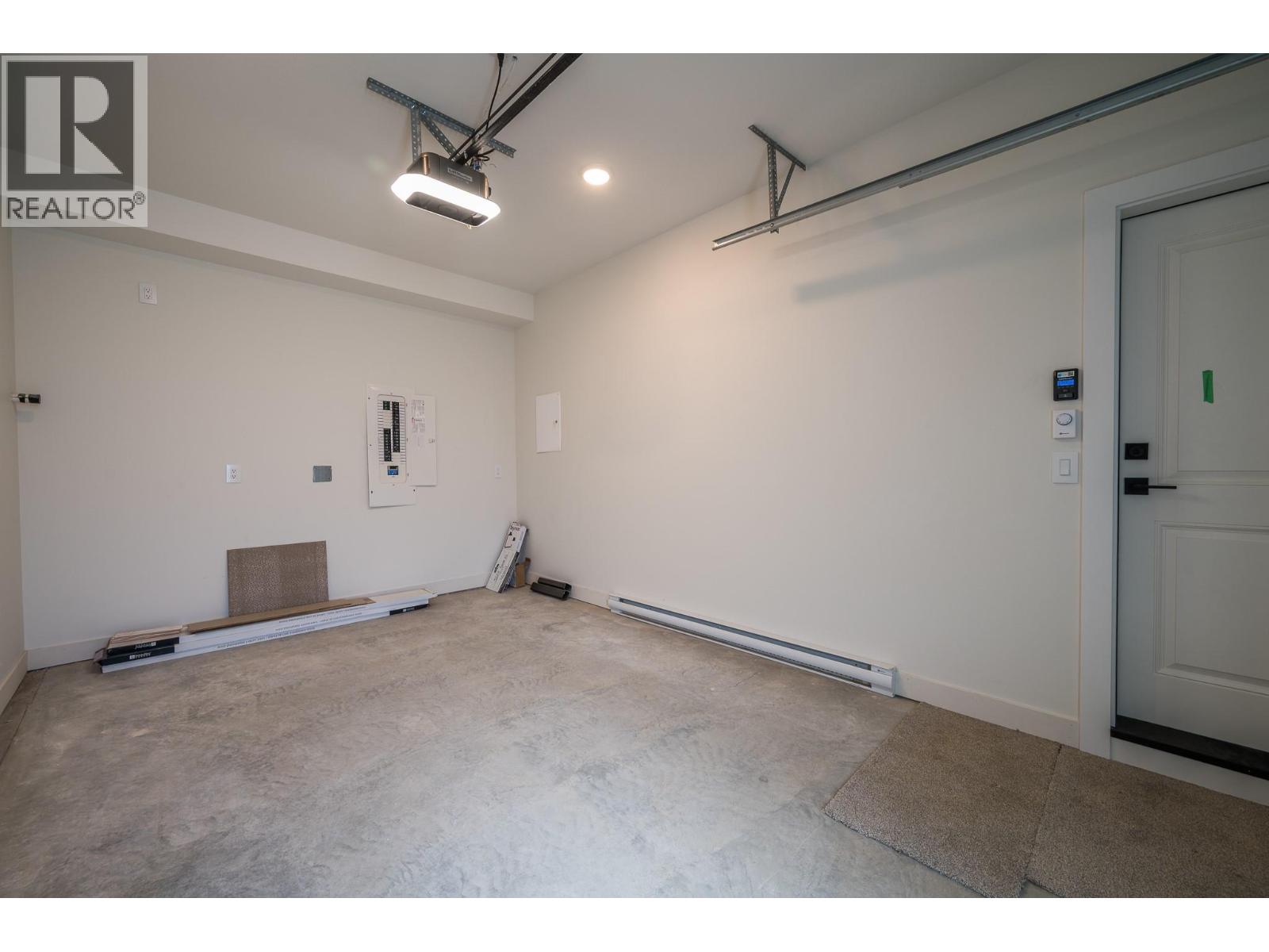 3228 Bank Road, Kamloops, British Columbia  V2B 6Z7 - Photo 22 - 10377415