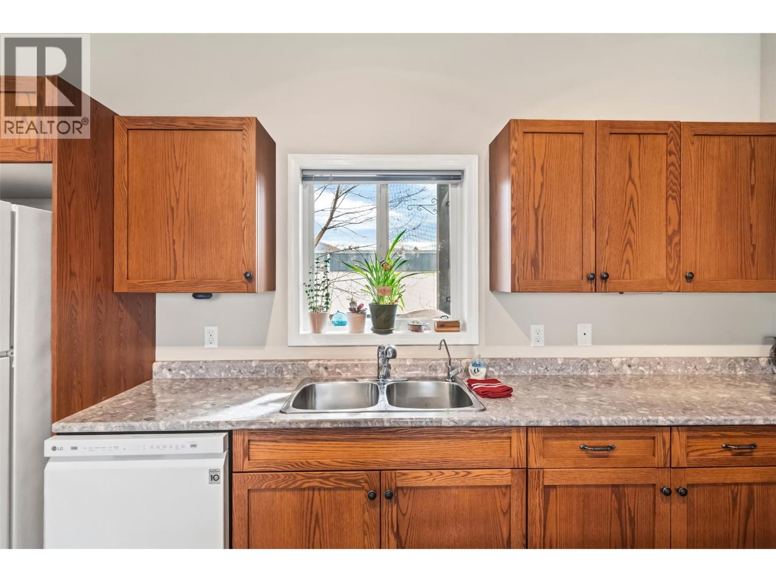 48 Galt Avenue Unit# 135, Penticton, British Columbia  V2A 9C3 - Photo 11 - 10377487