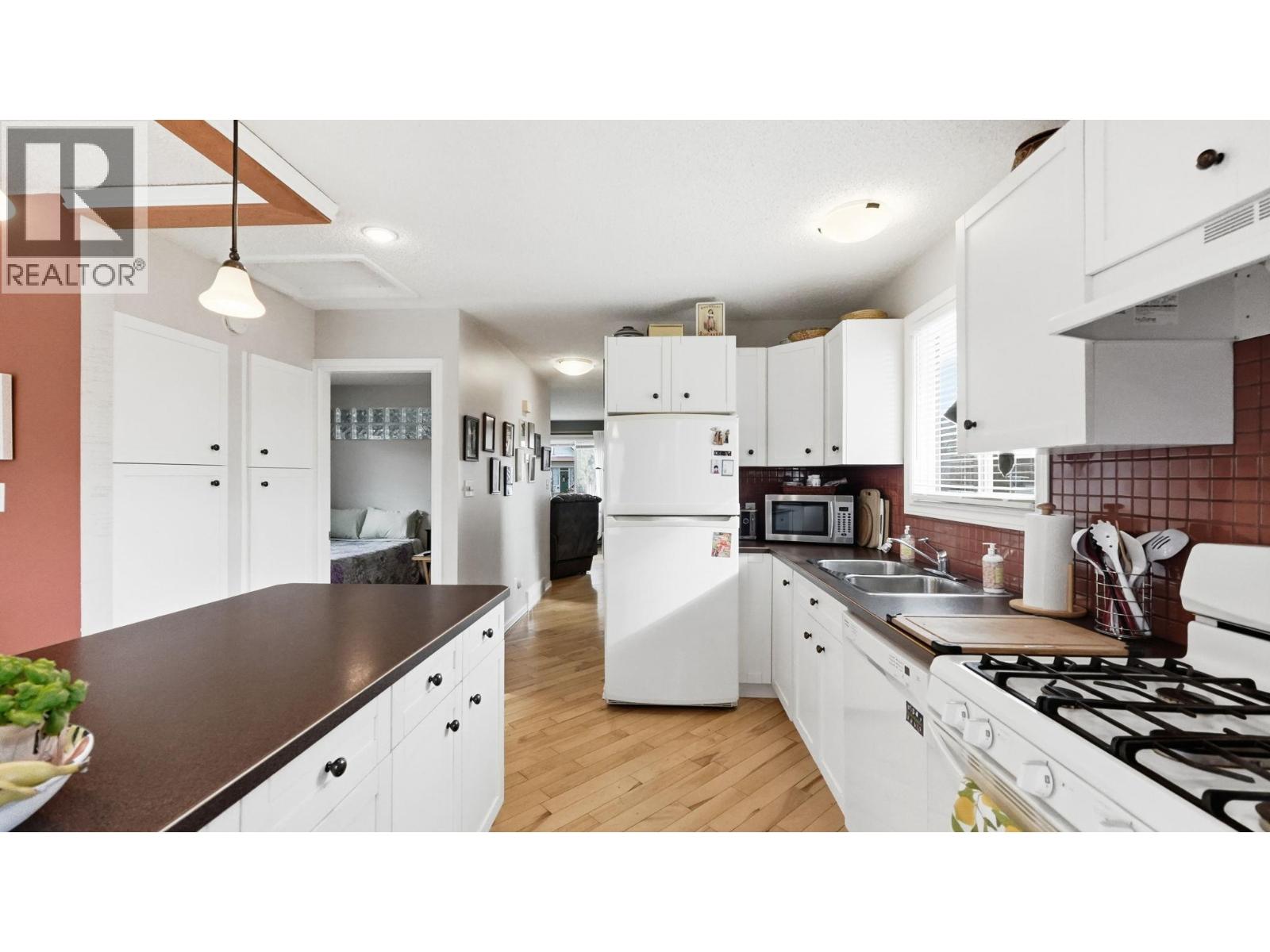 381 Norton Street, Penticton, British Columbia  V2A 4H9 - Photo 11 - 10377353