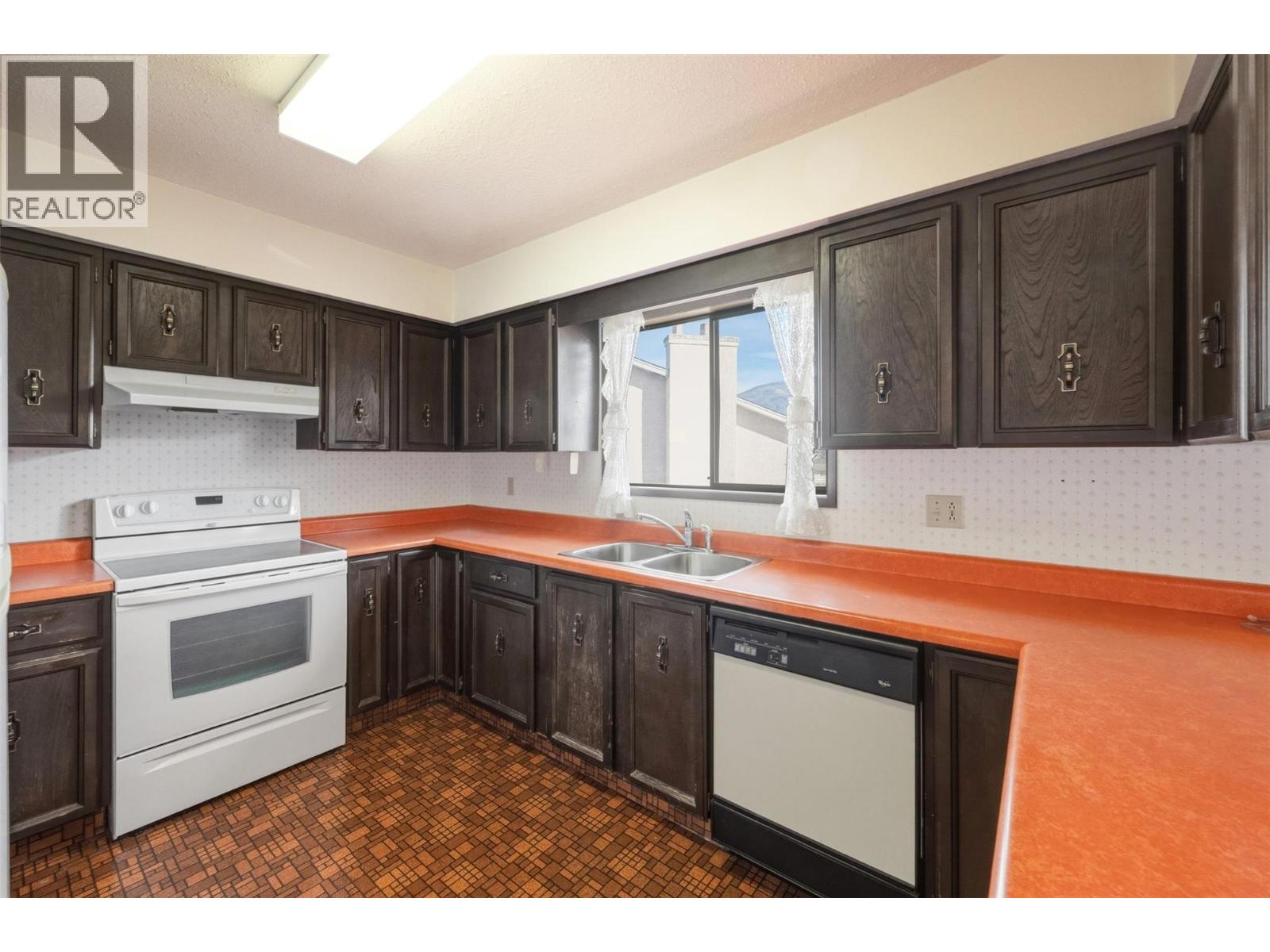 761 Columbia Place, Oliver, British Columbia  V0H 1T0 - Photo 13 - 10377470