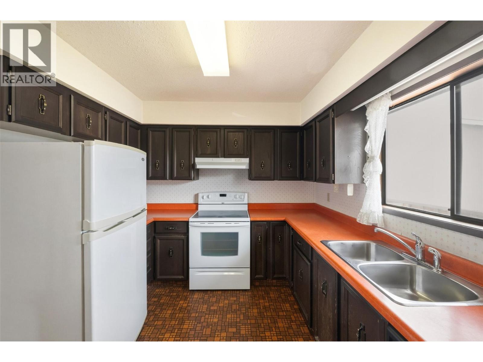 761 Columbia Place, Oliver, British Columbia  V0H 1T0 - Photo 14 - 10377470