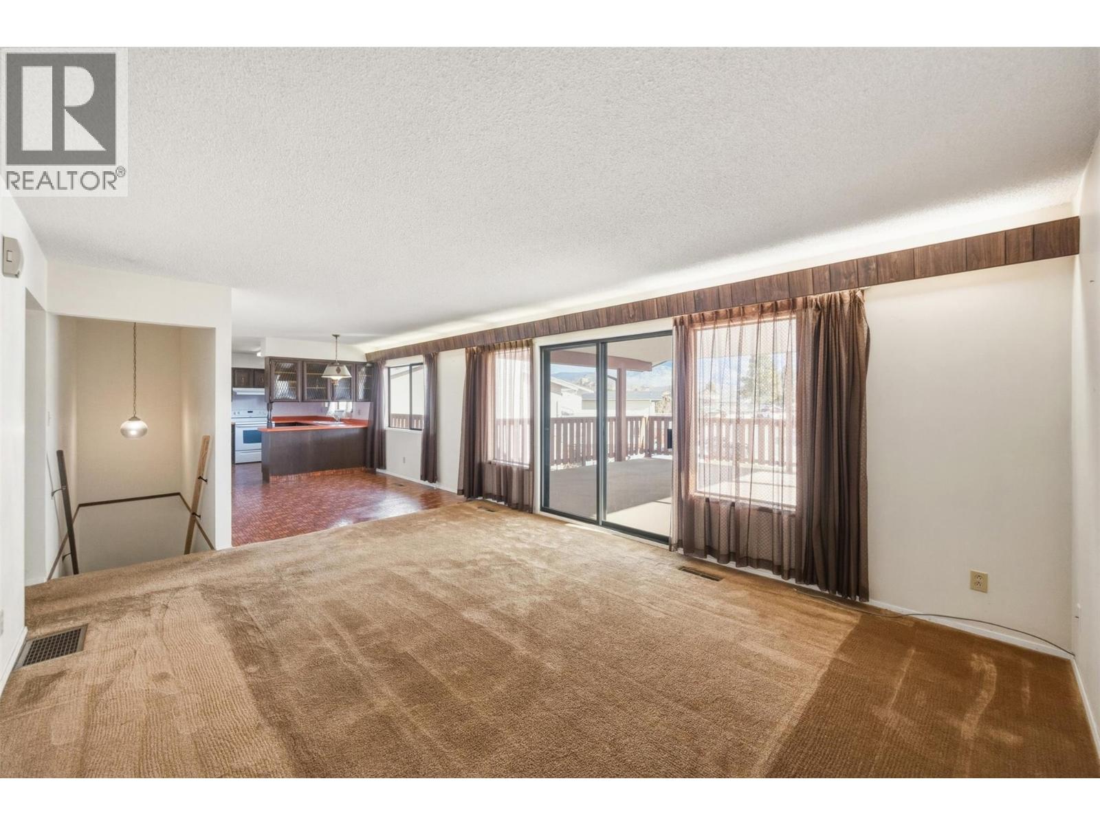 761 Columbia Place, Oliver, British Columbia  V0H 1T0 - Photo 2 - 10377470