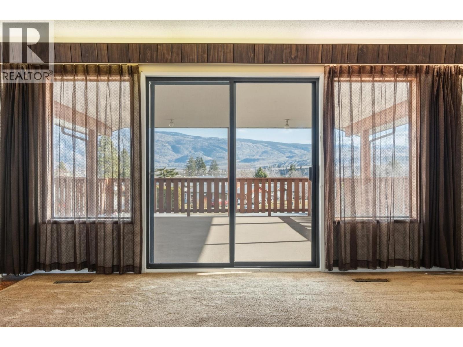 761 Columbia Place, Oliver, British Columbia  V0H 1T0 - Photo 5 - 10377470