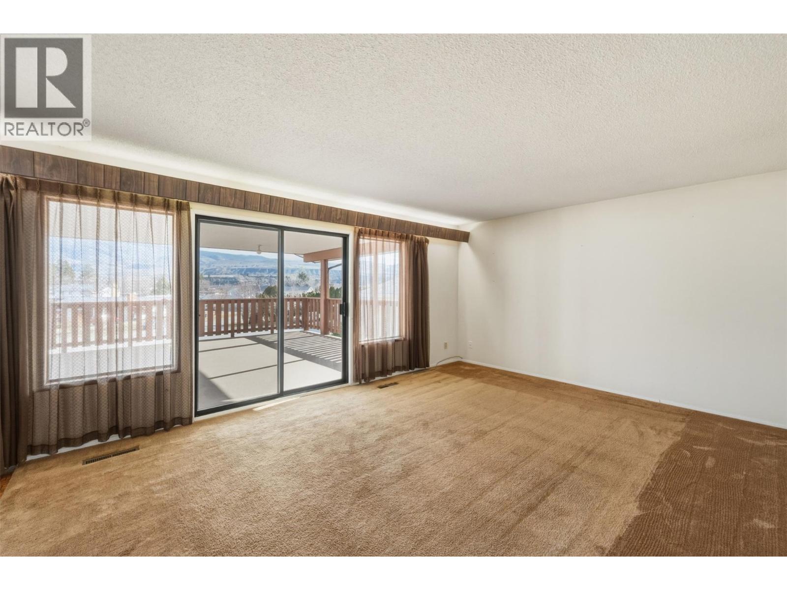 761 Columbia Place, Oliver, British Columbia  V0H 1T0 - Photo 6 - 10377470