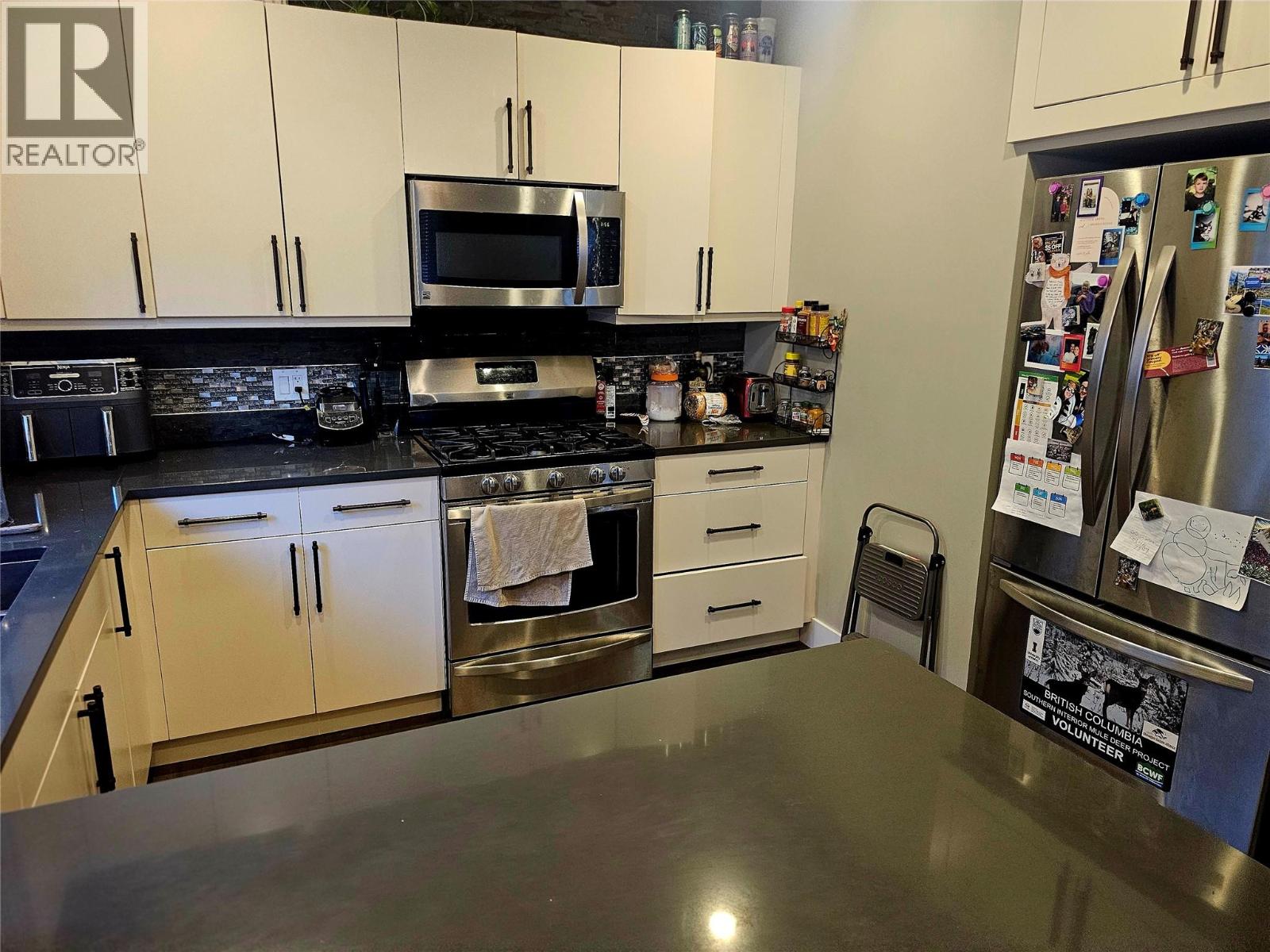 2410 Perrier Lane Unit# B, Nelson, British Columbia  V1L 7C3 - Photo 2 - 10377420