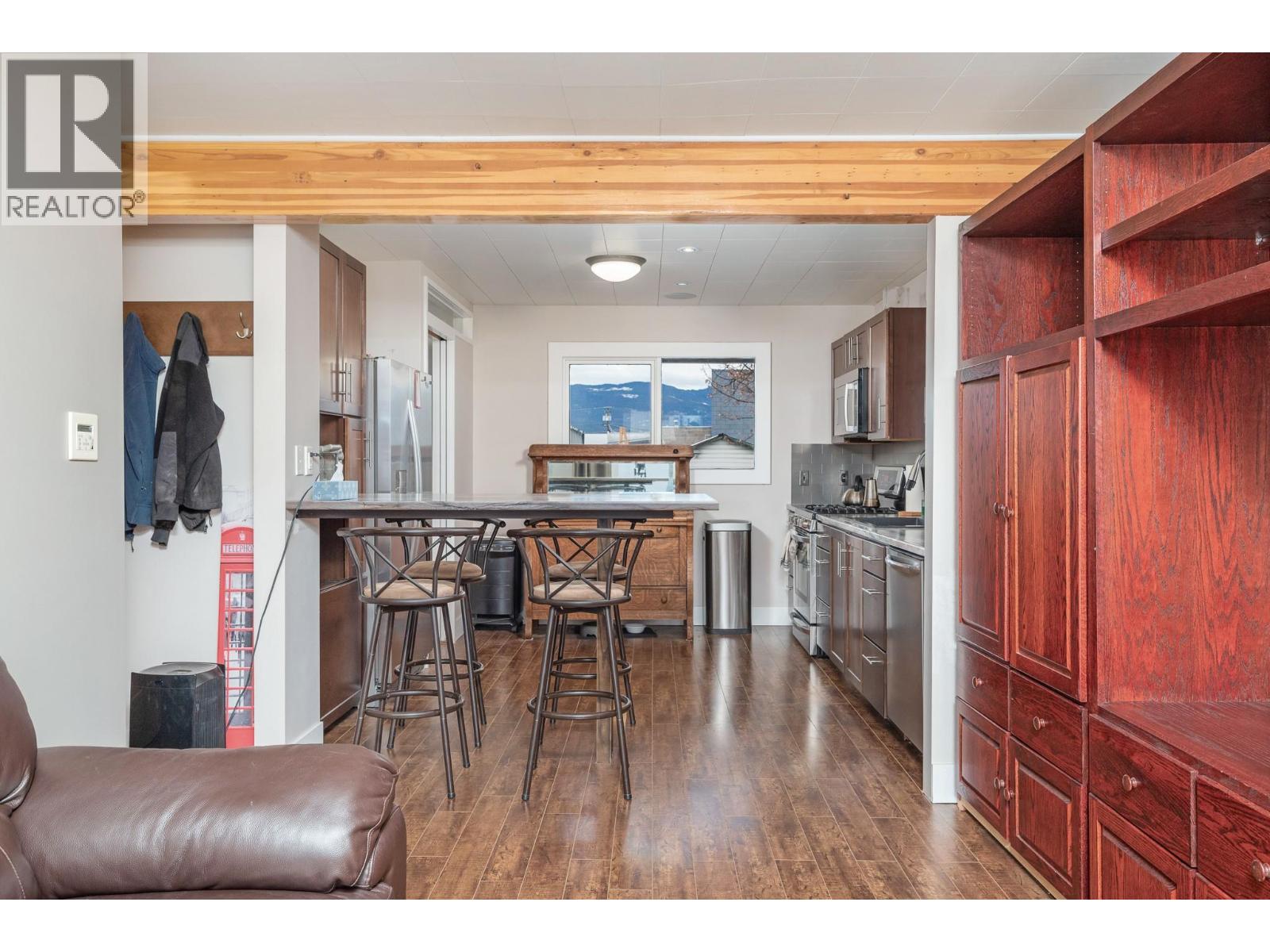 2808 45 Avenue, Vernon, British Columbia  V1T 3N4 - Photo 5 - 10376997