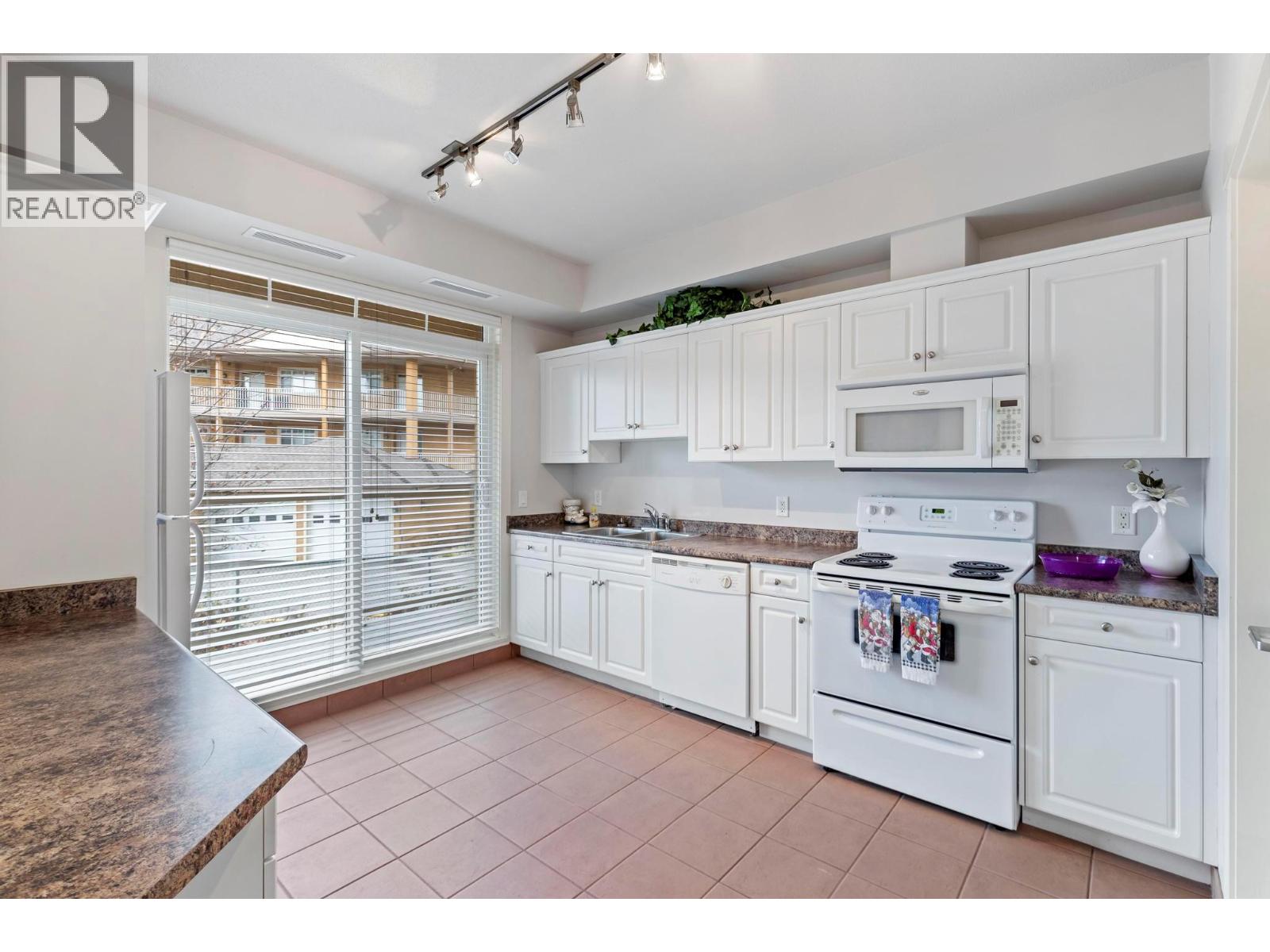 3550 Woodsdale Road Unit# 401, Lake Country, British Columbia  V4V 2P5 - Photo 23 - 10377502