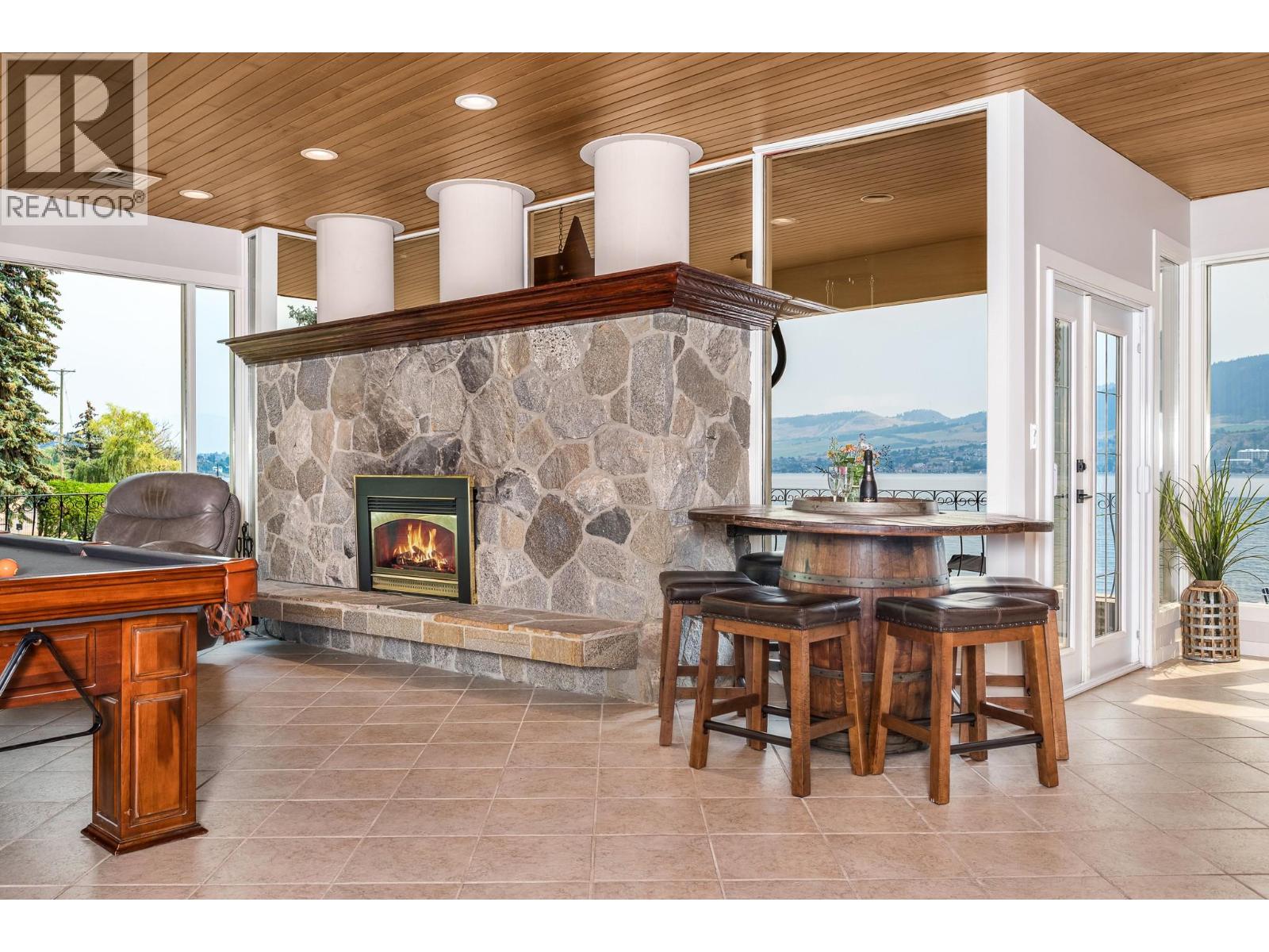 8180 Tronson Road, Vernon, British Columbia  V1H 1C8 - Photo 7 - 10376203