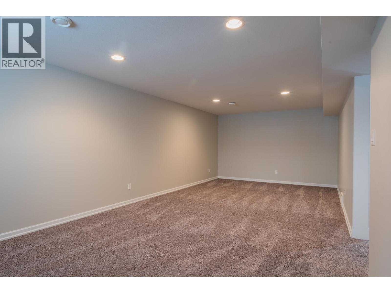 7981 Birchwood Drive, Trail, British Columbia  V1R 4Y3 - Photo 24 - 10377519