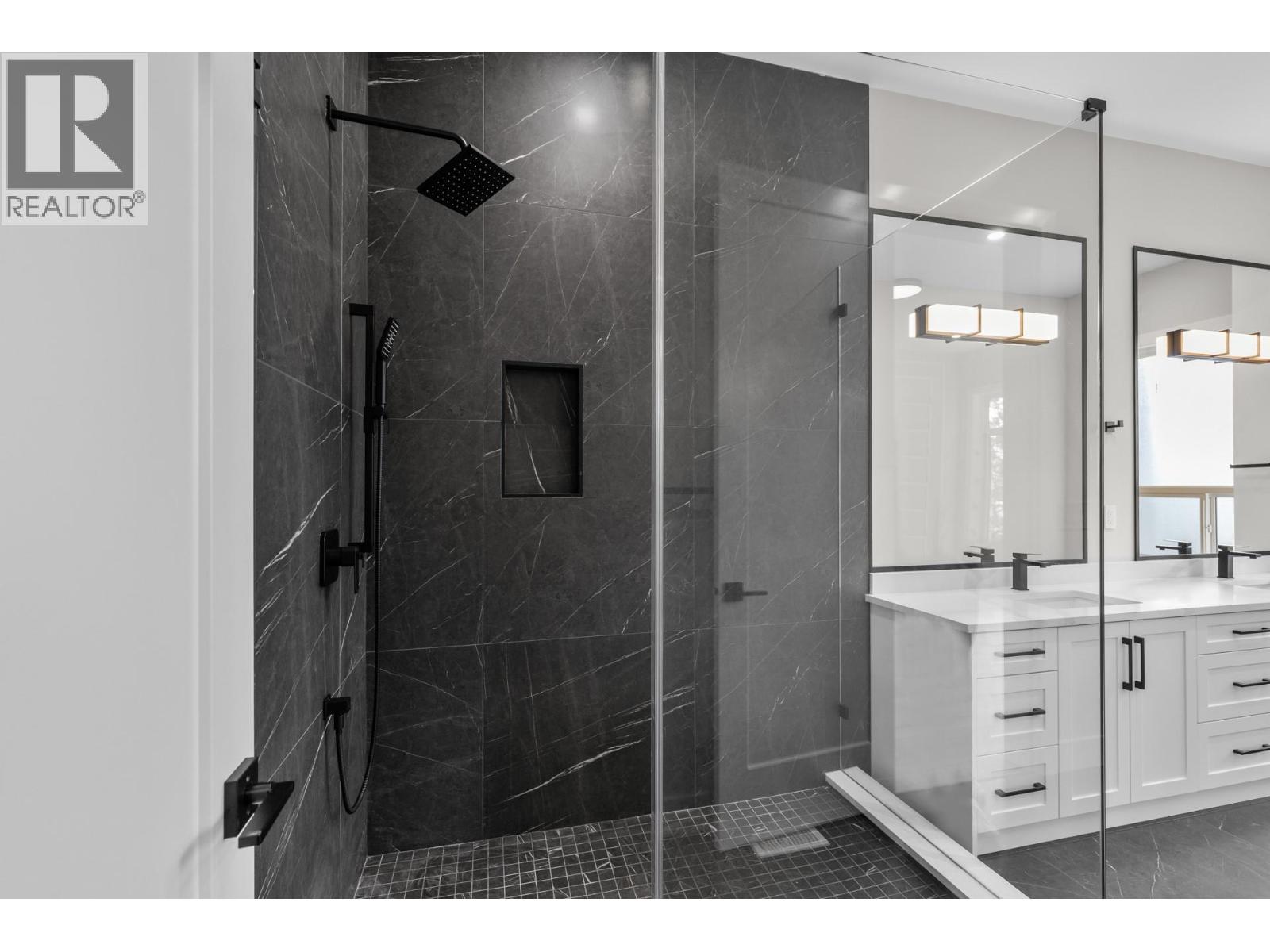 6052 Gerrie Road, Peachland, British Columbia  V0H 1X4 - Photo 14 - 10377357