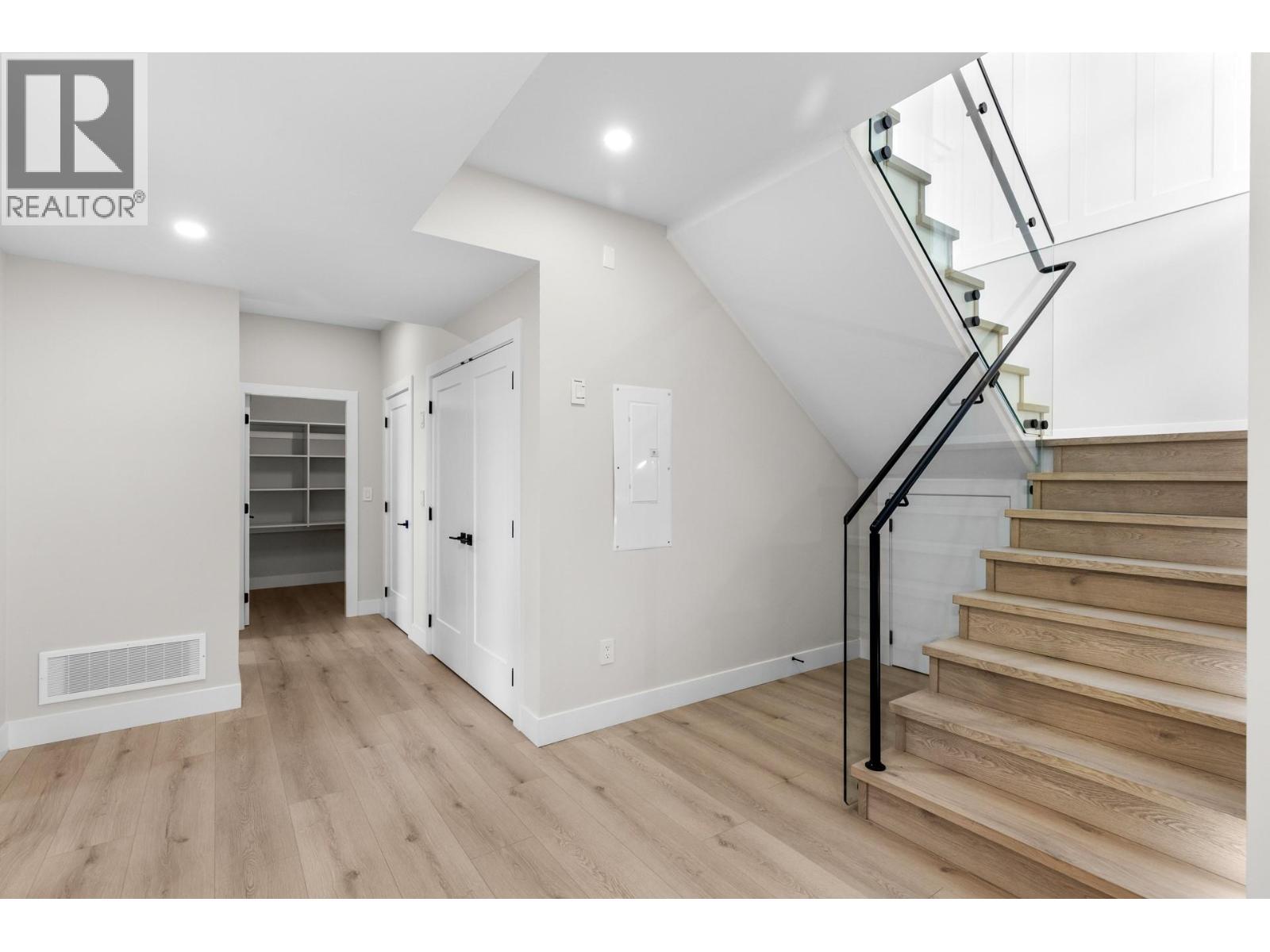 6052 Gerrie Road, Peachland, British Columbia  V0H 1X4 - Photo 20 - 10377357