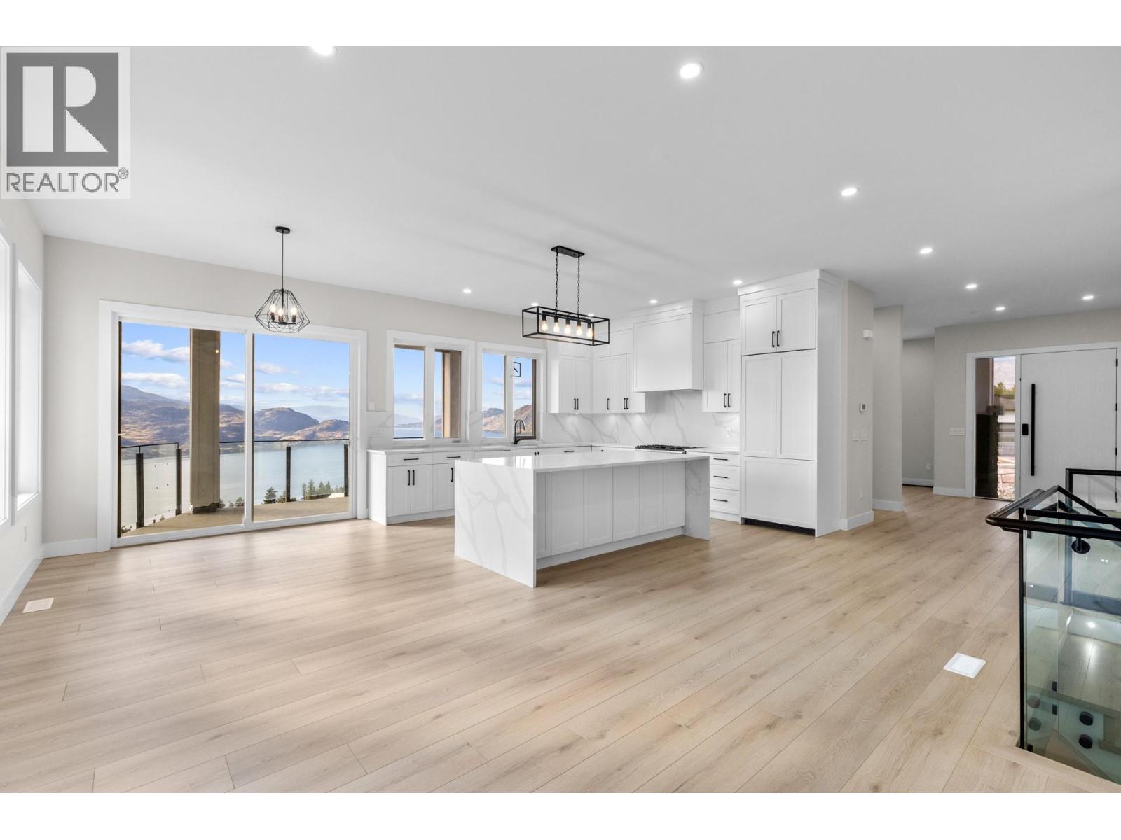 6052 Gerrie Road, Peachland, British Columbia  V0H 1X4 - Photo 3 - 10377357