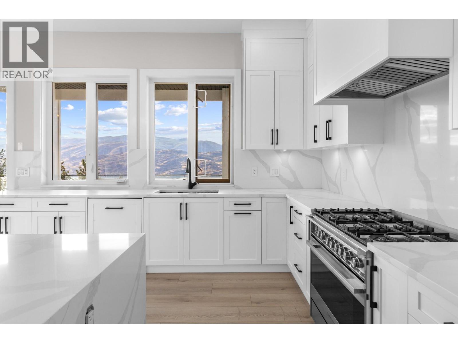 6052 Gerrie Road, Peachland, British Columbia  V0H 1X4 - Photo 4 - 10377357