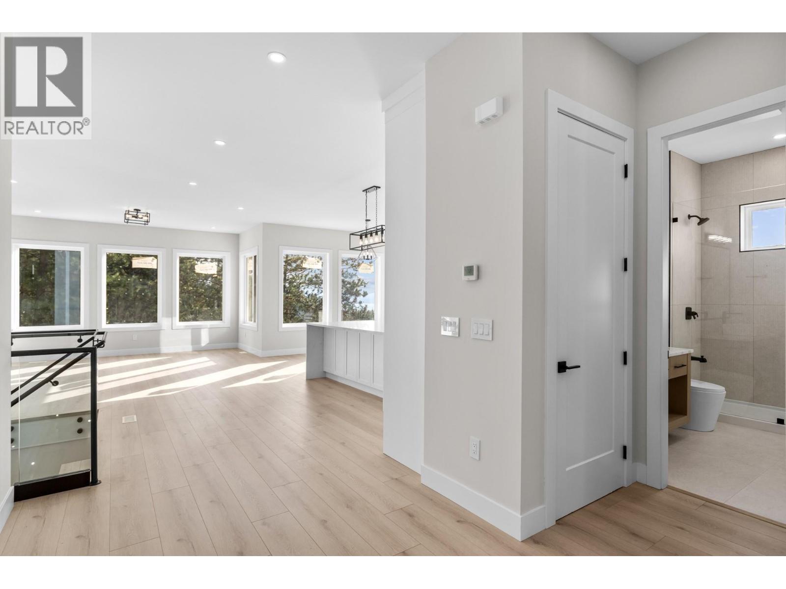 6052 Gerrie Road, Peachland, British Columbia  V0H 1X4 - Photo 8 - 10377357