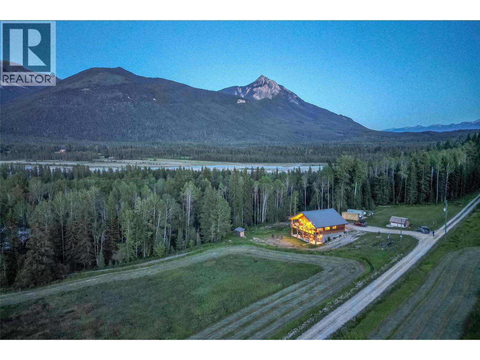 2550 Kettleston Road, Golden, British Columbia  V0A 1H1 - Photo 53 - 10377527