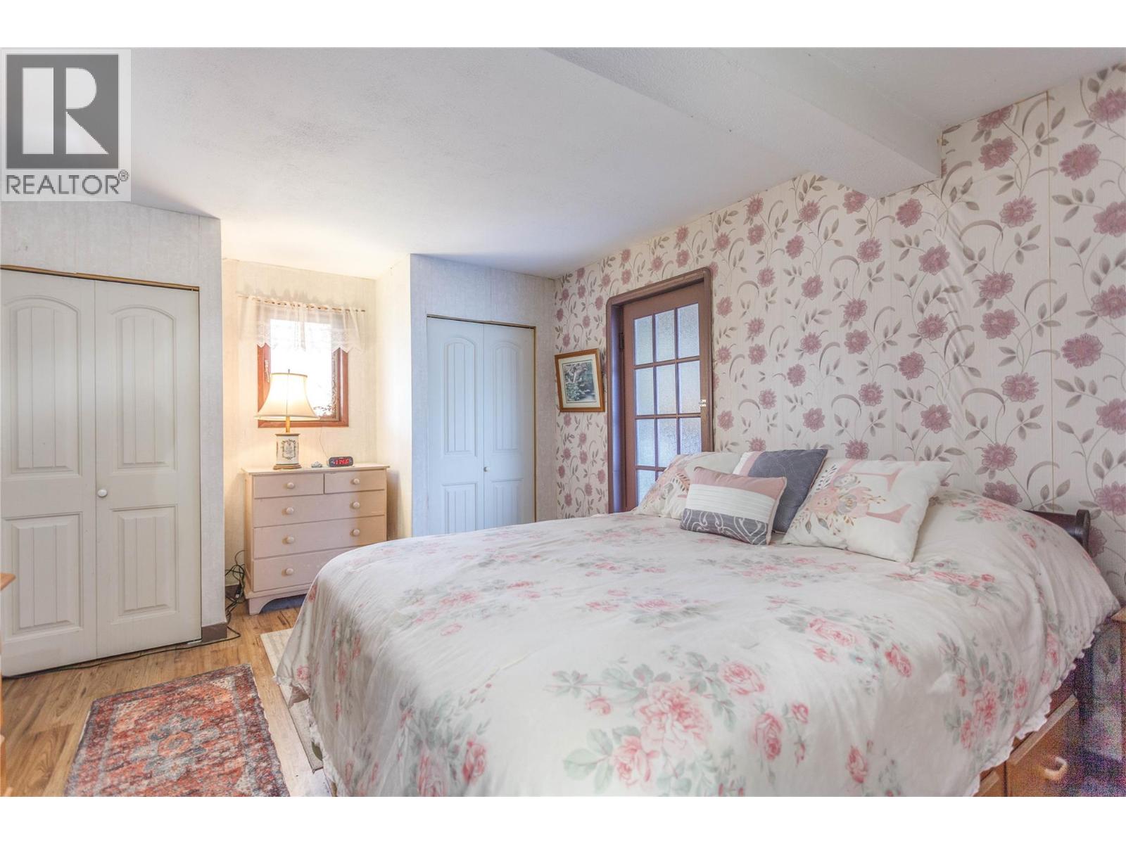 1978 Pleasant Valley Road, Spallumcheen, British Columbia  V4Y 0T7 - Photo 18 - 10376530