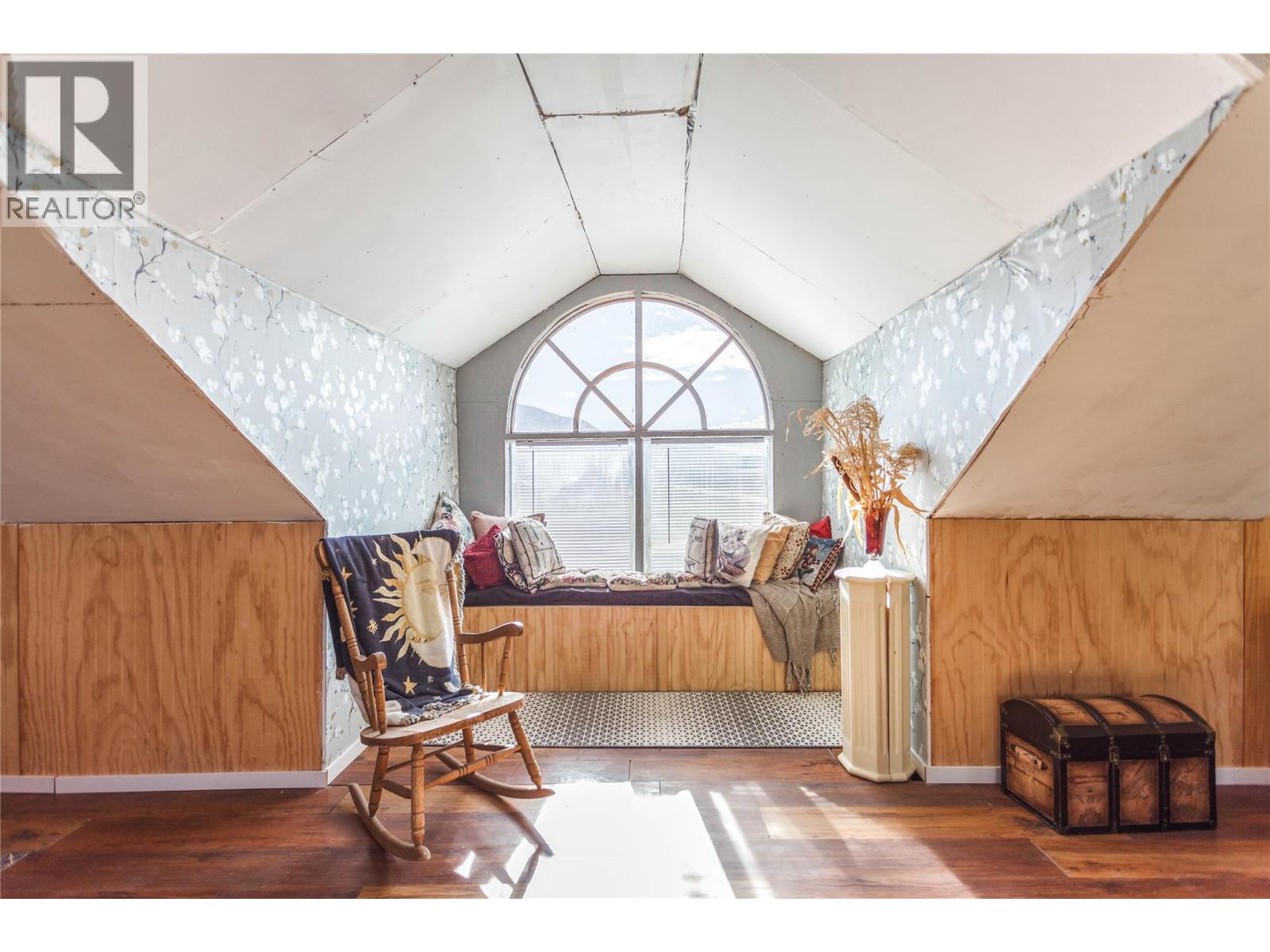 1978 Pleasant Valley Road, Spallumcheen, British Columbia  V4Y 0T7 - Photo 27 - 10376530