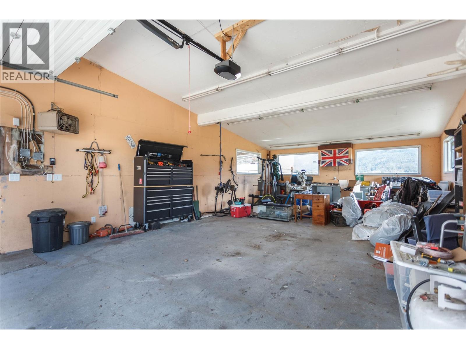 1978 Pleasant Valley Road, Spallumcheen, British Columbia  V4Y 0T7 - Photo 30 - 10376530