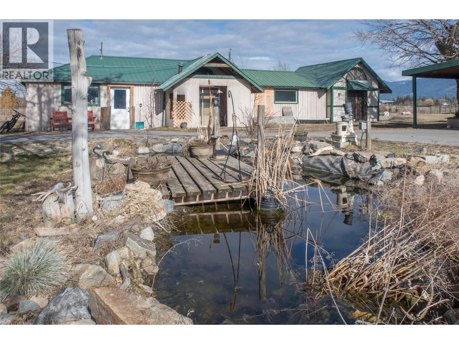 1978 Pleasant Valley Road, Spallumcheen, British Columbia  V4Y 0T7 - Photo 34 - 10376530