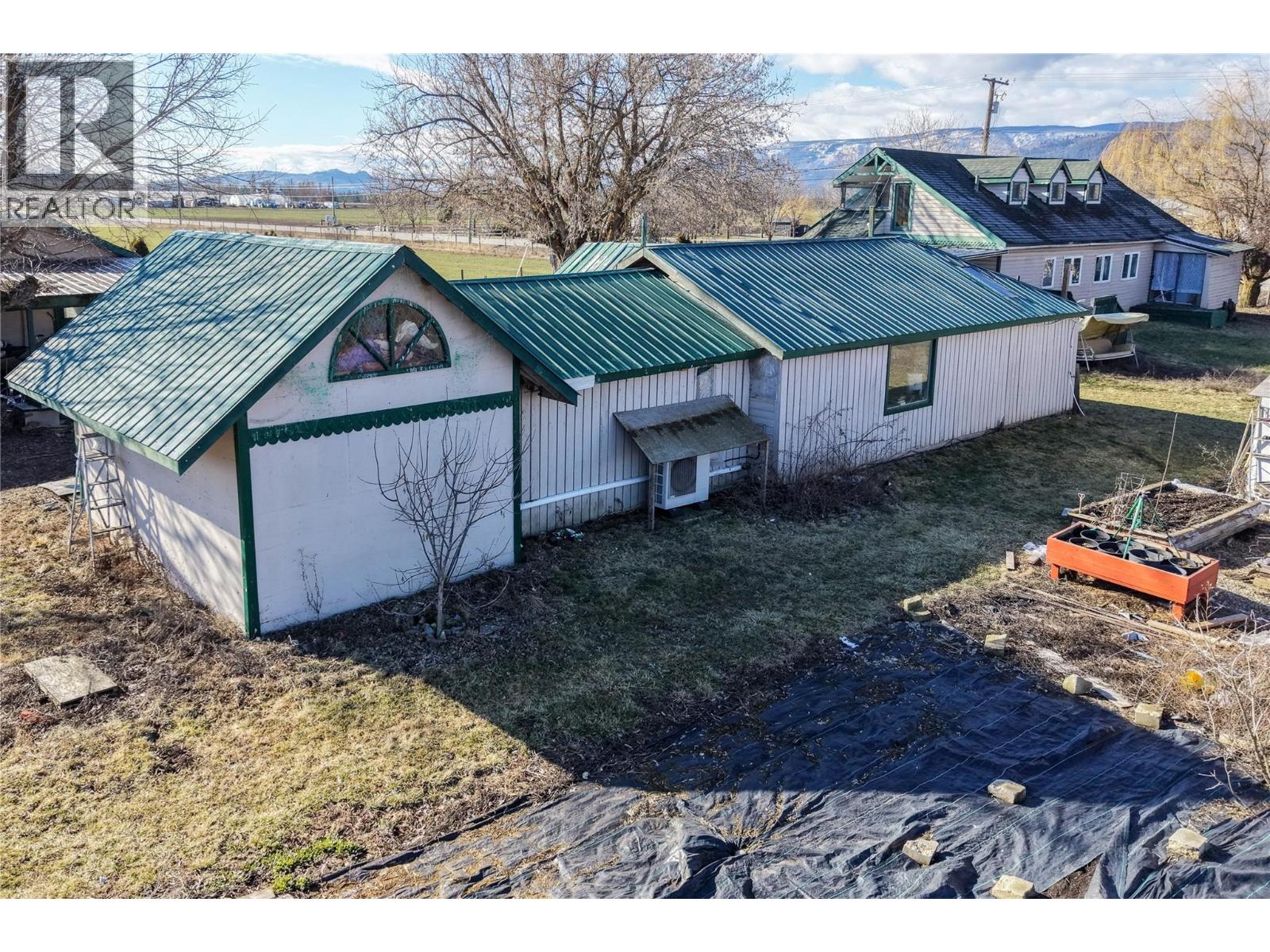 1978 Pleasant Valley Road, Spallumcheen, British Columbia  V4Y 0T7 - Photo 35 - 10376530