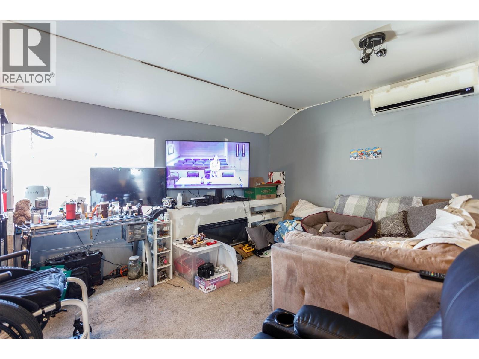 1978 Pleasant Valley Road, Spallumcheen, British Columbia  V4Y 0T7 - Photo 37 - 10376530