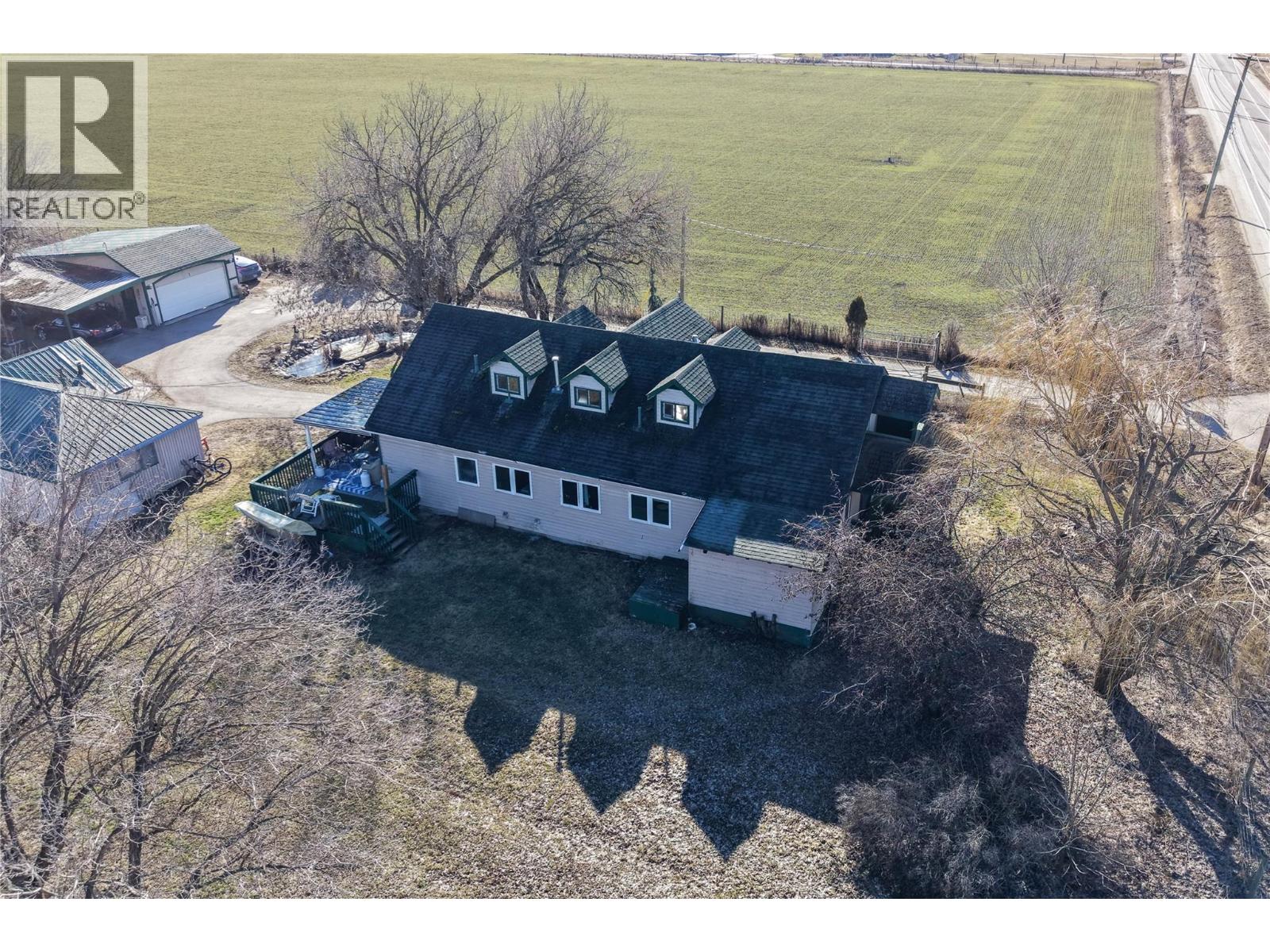 1978 Pleasant Valley Road, Spallumcheen, British Columbia  V4Y 0T7 - Photo 8 - 10376530