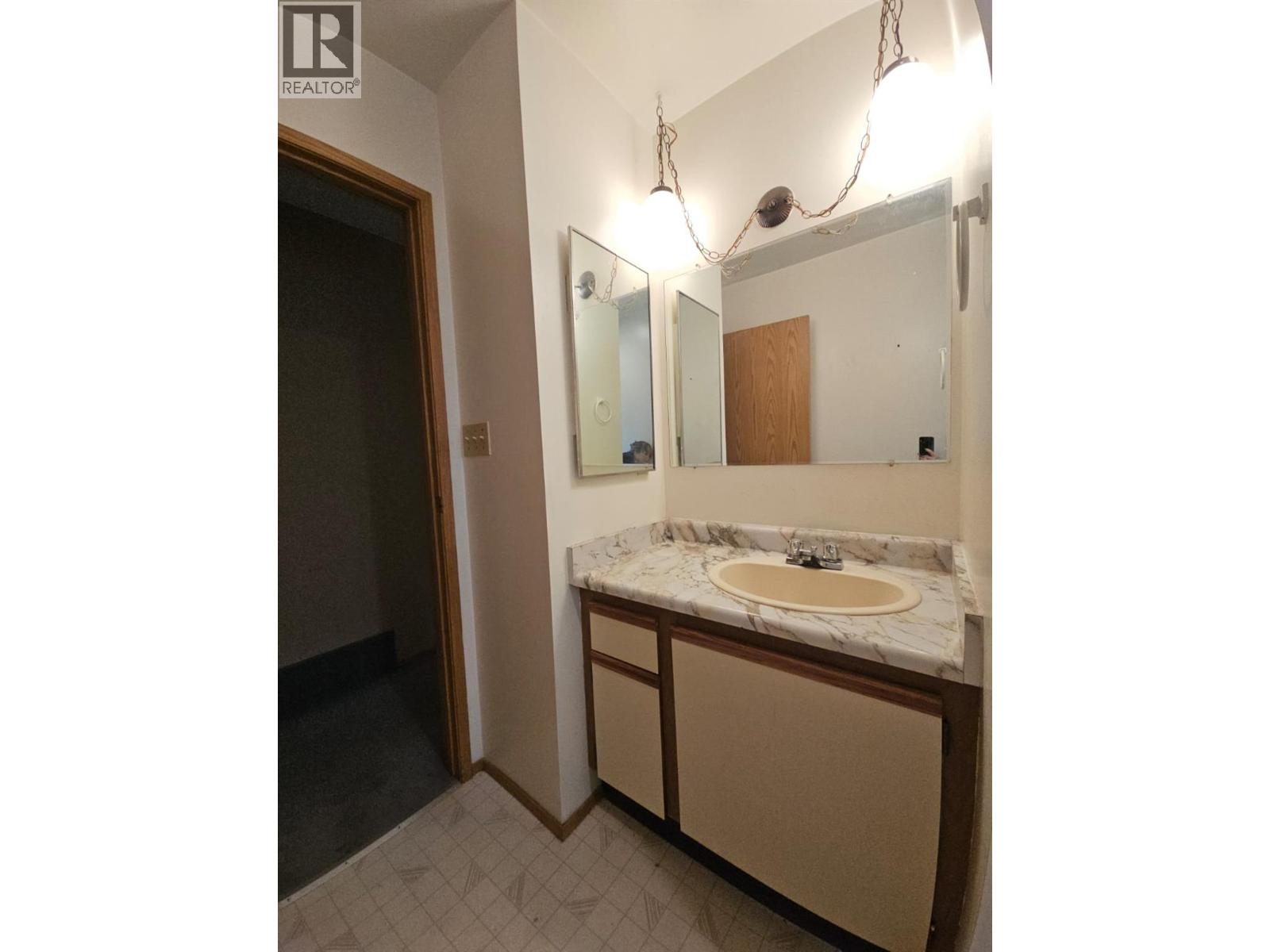 323 Cottonwood Avenue, Tumbler Ridge, British Columbia  V0C 2W0 - Photo 30 - 10377599